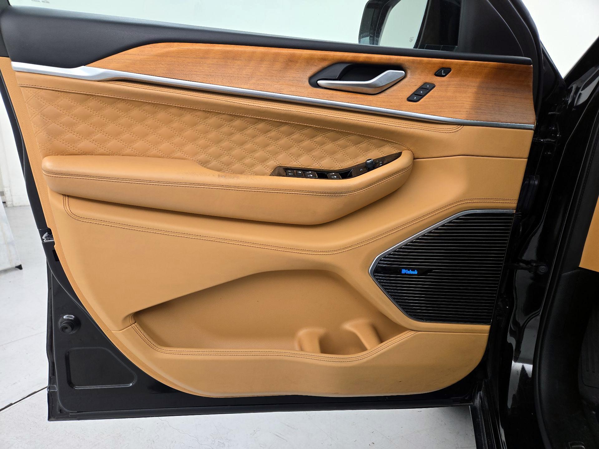 Thumbnail: 2021 Jeep Grand Cherokee L - 12