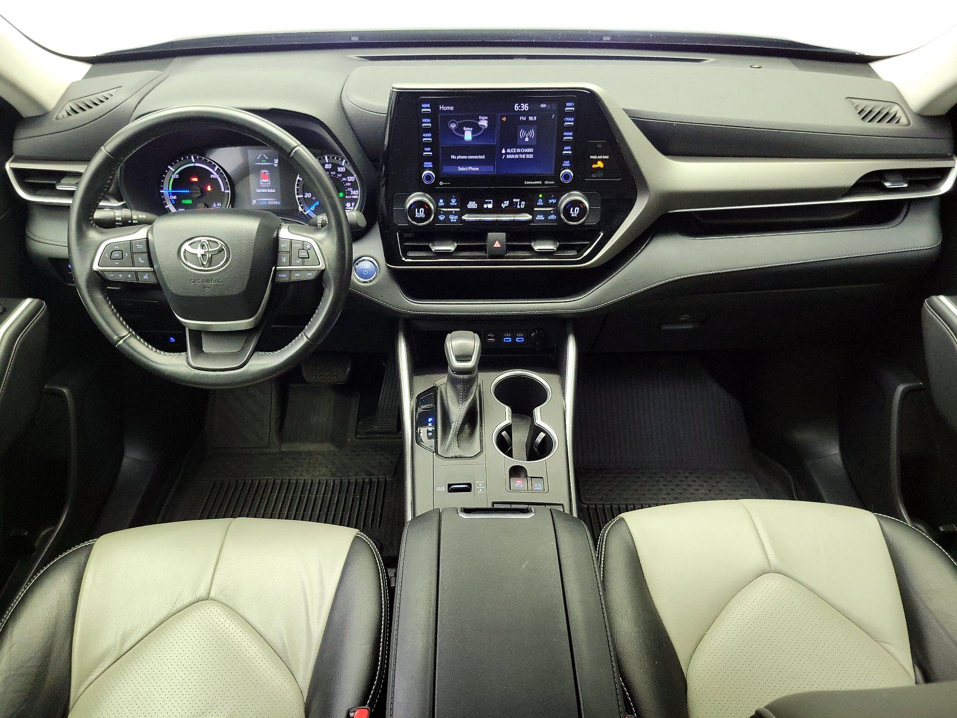 Thumbnail: 2022 Toyota Highlander - 9