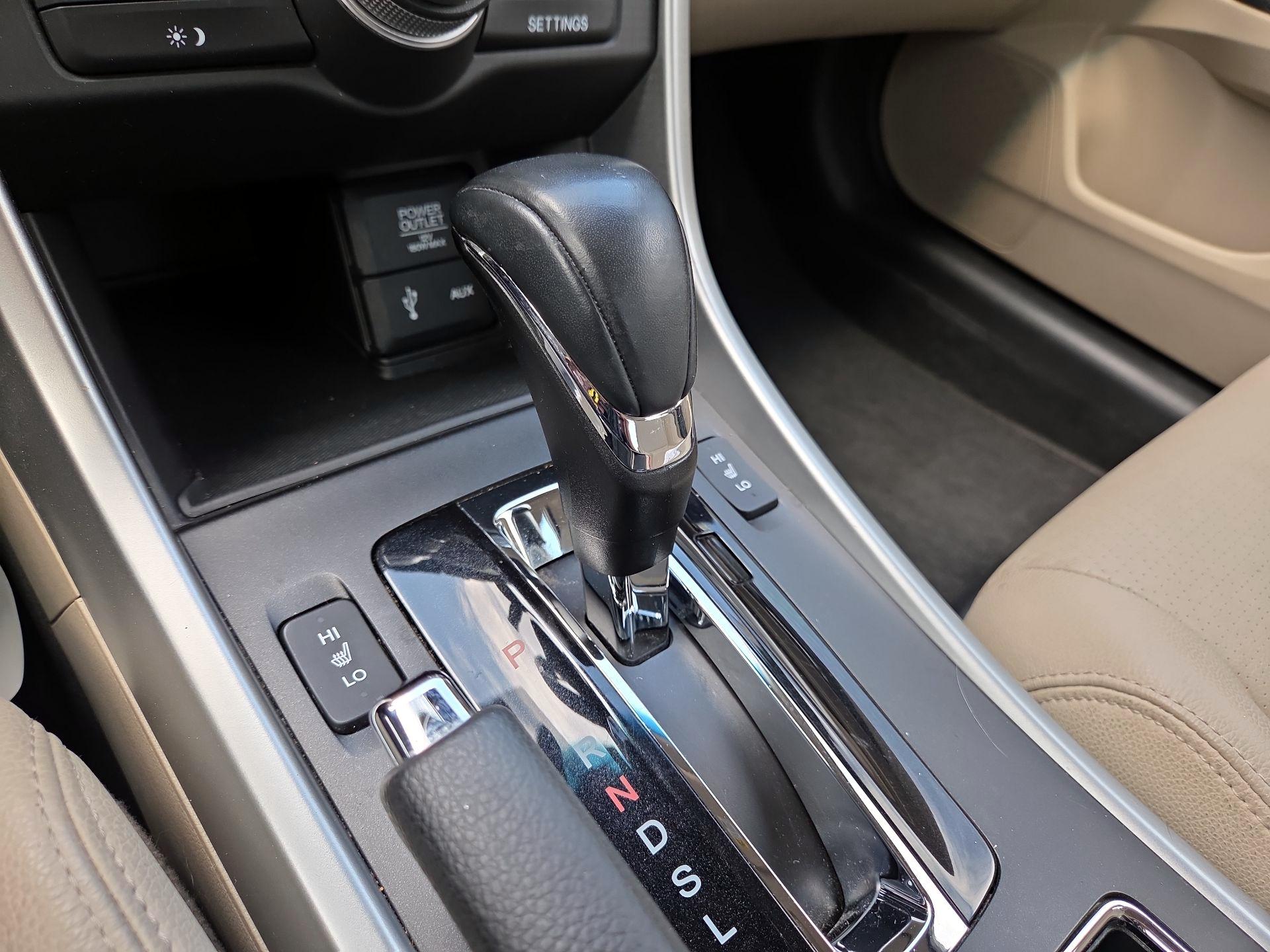 Thumbnail: 2015 Honda Accord - 17