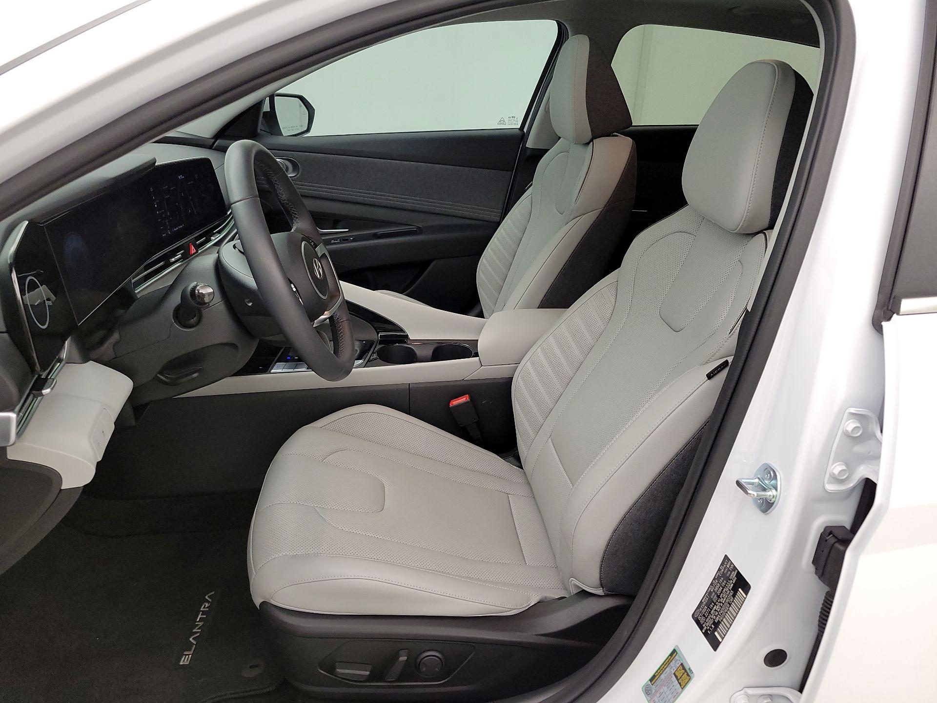 Thumbnail: 2025 Hyundai Elantra - 11