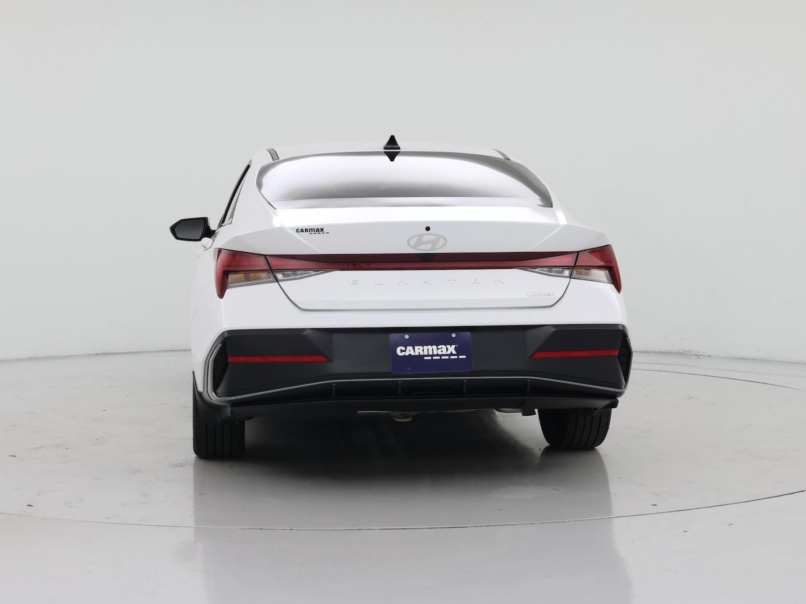 2025 Hyundai Elantra Limited - Photo 7