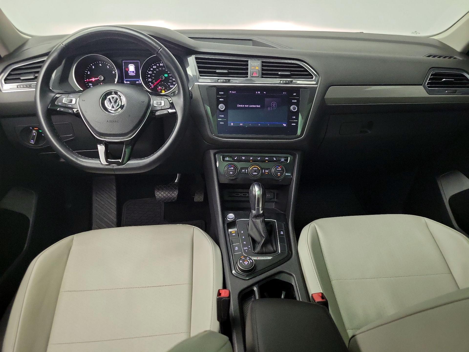 Thumbnail: 2018 Volkswagen Tiguan - 9