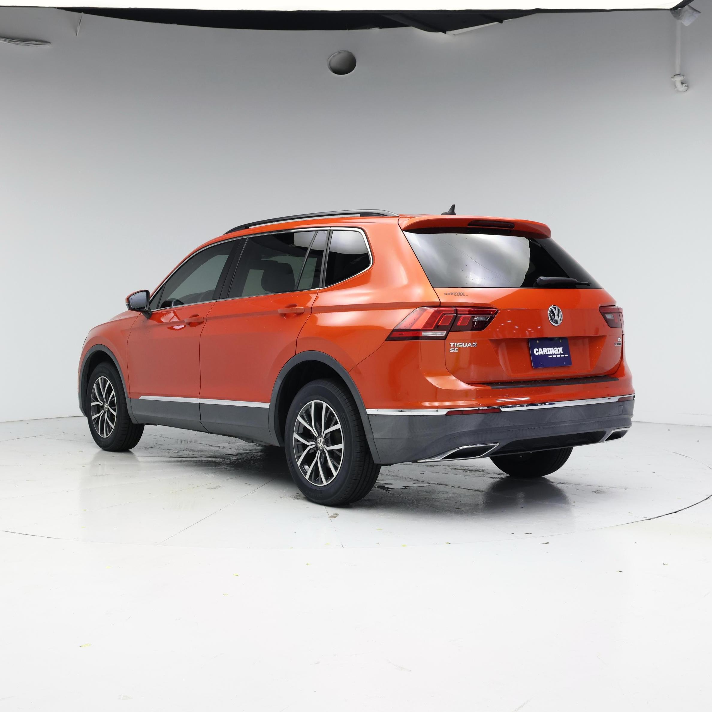 Thumbnail: 2018 Volkswagen Tiguan - 2