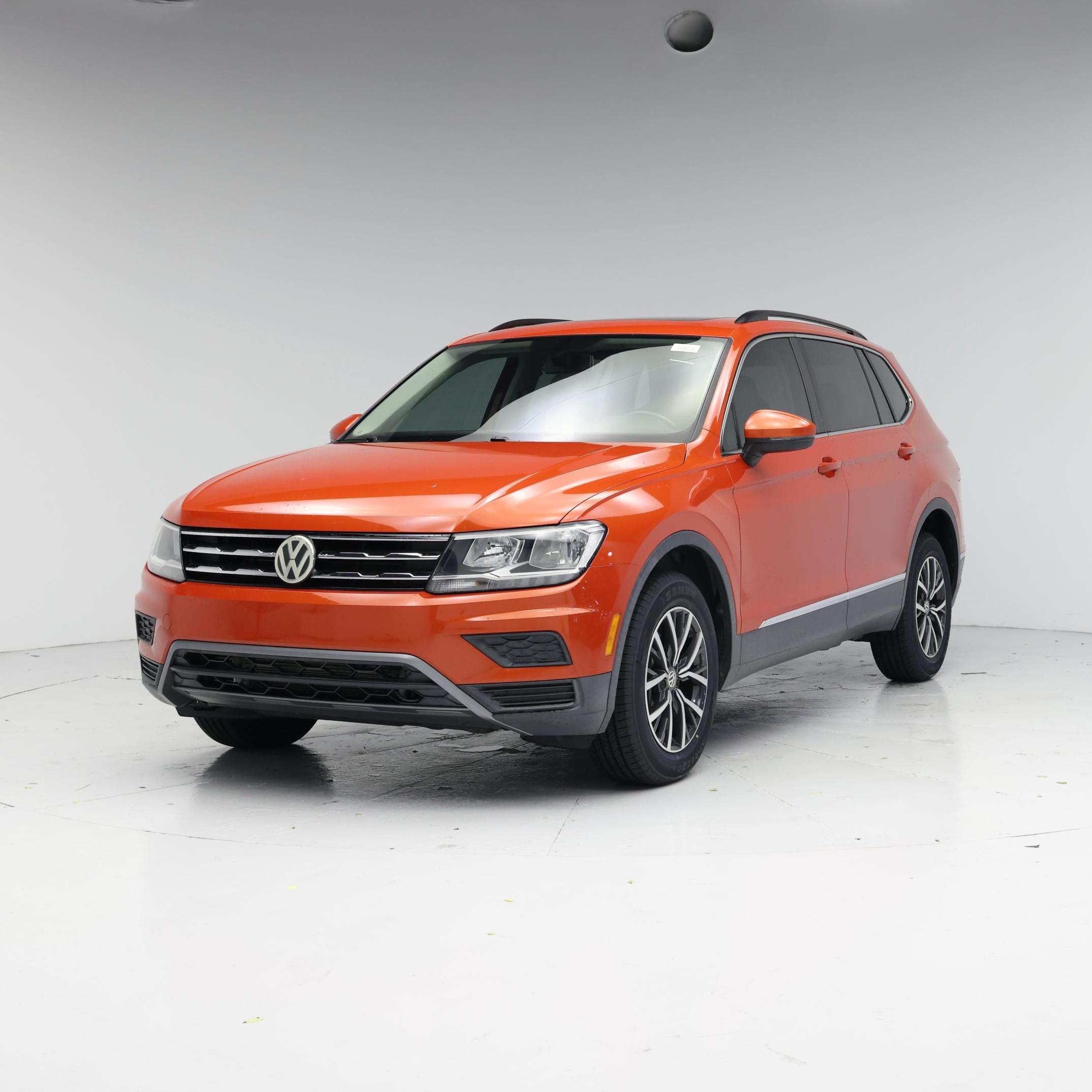 Thumbnail: 2018 Volkswagen Tiguan - 4