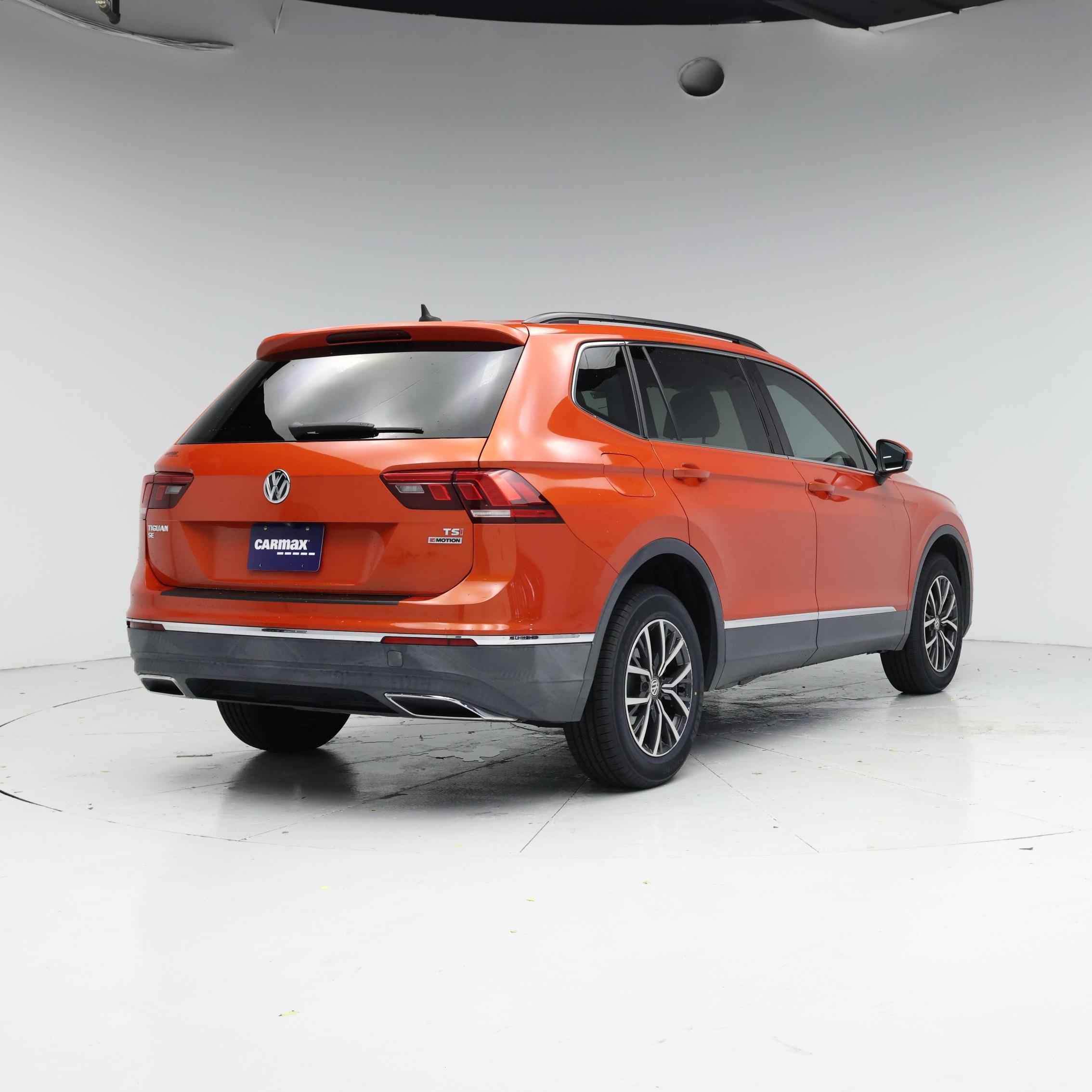Thumbnail: 2018 Volkswagen Tiguan - 8
