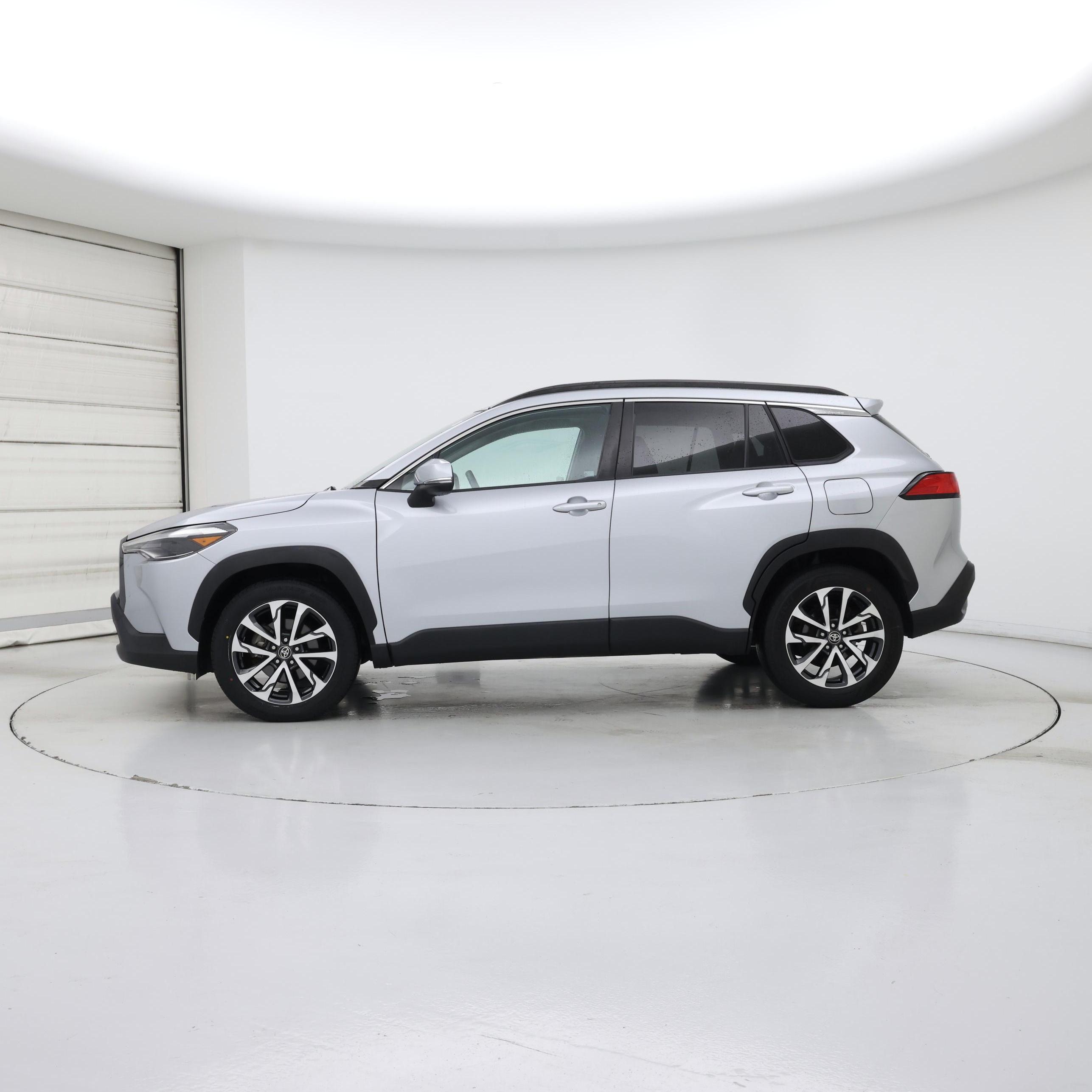 Thumbnail: 2022 Toyota Corolla Cross - 3