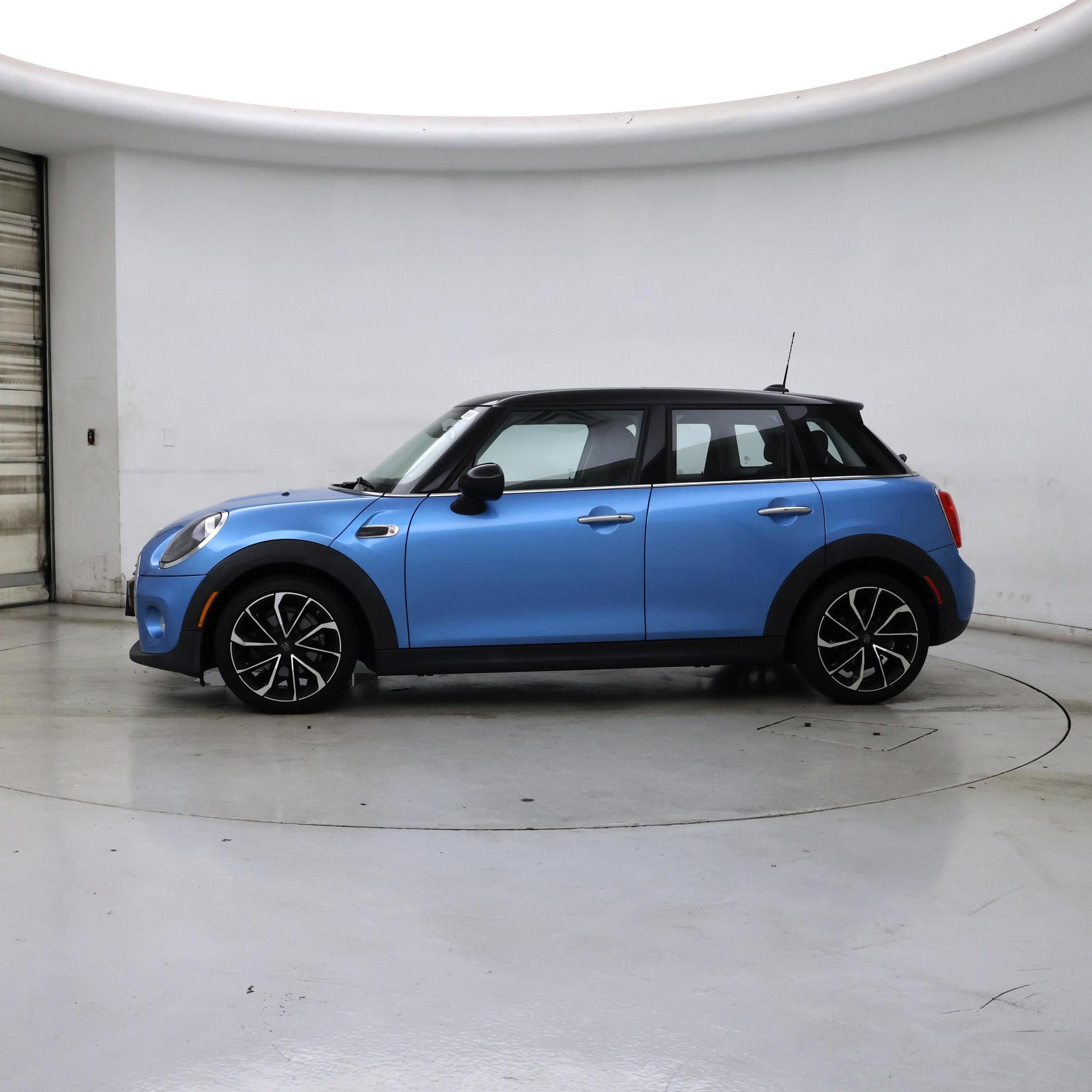 Thumbnail: 2019 MINI Cooper Hardtop - 3