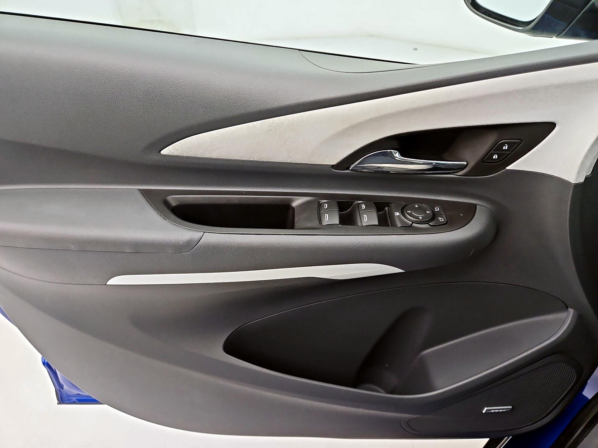 Thumbnail: 2021 Chevrolet Bolt EV - 12