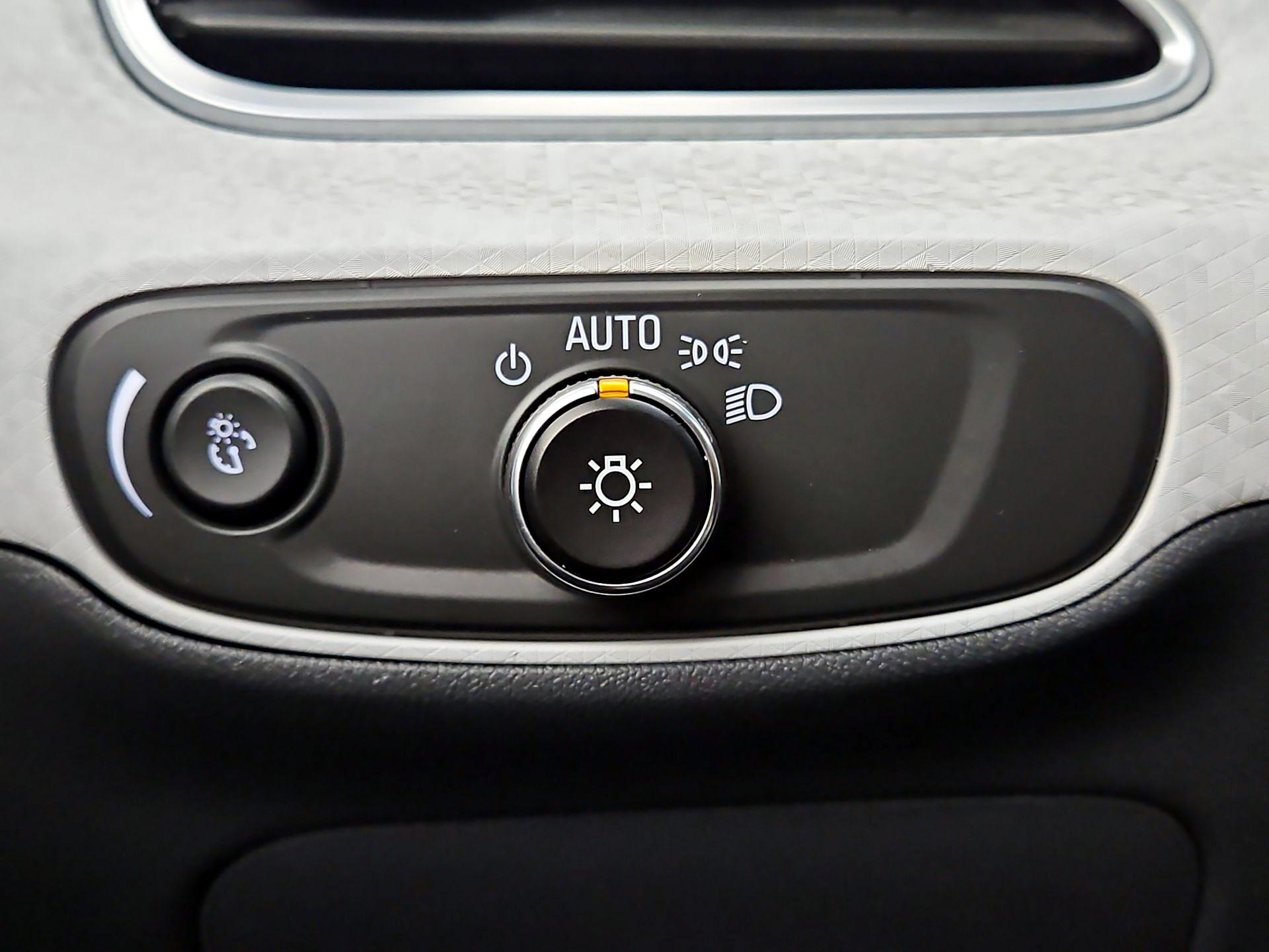 Thumbnail: 2021 Chevrolet Bolt EV - 13