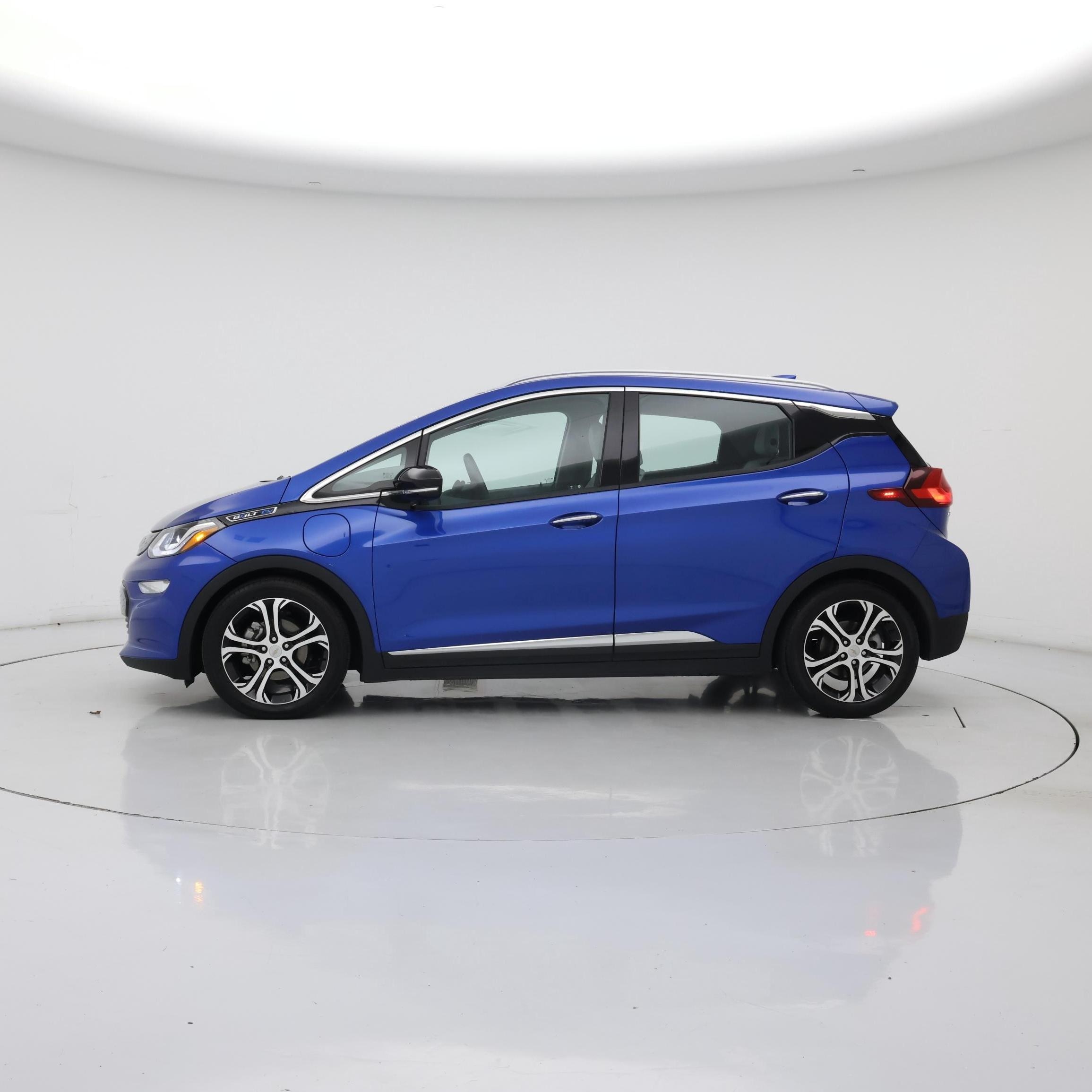 Thumbnail: 2021 Chevrolet Bolt EV - 3