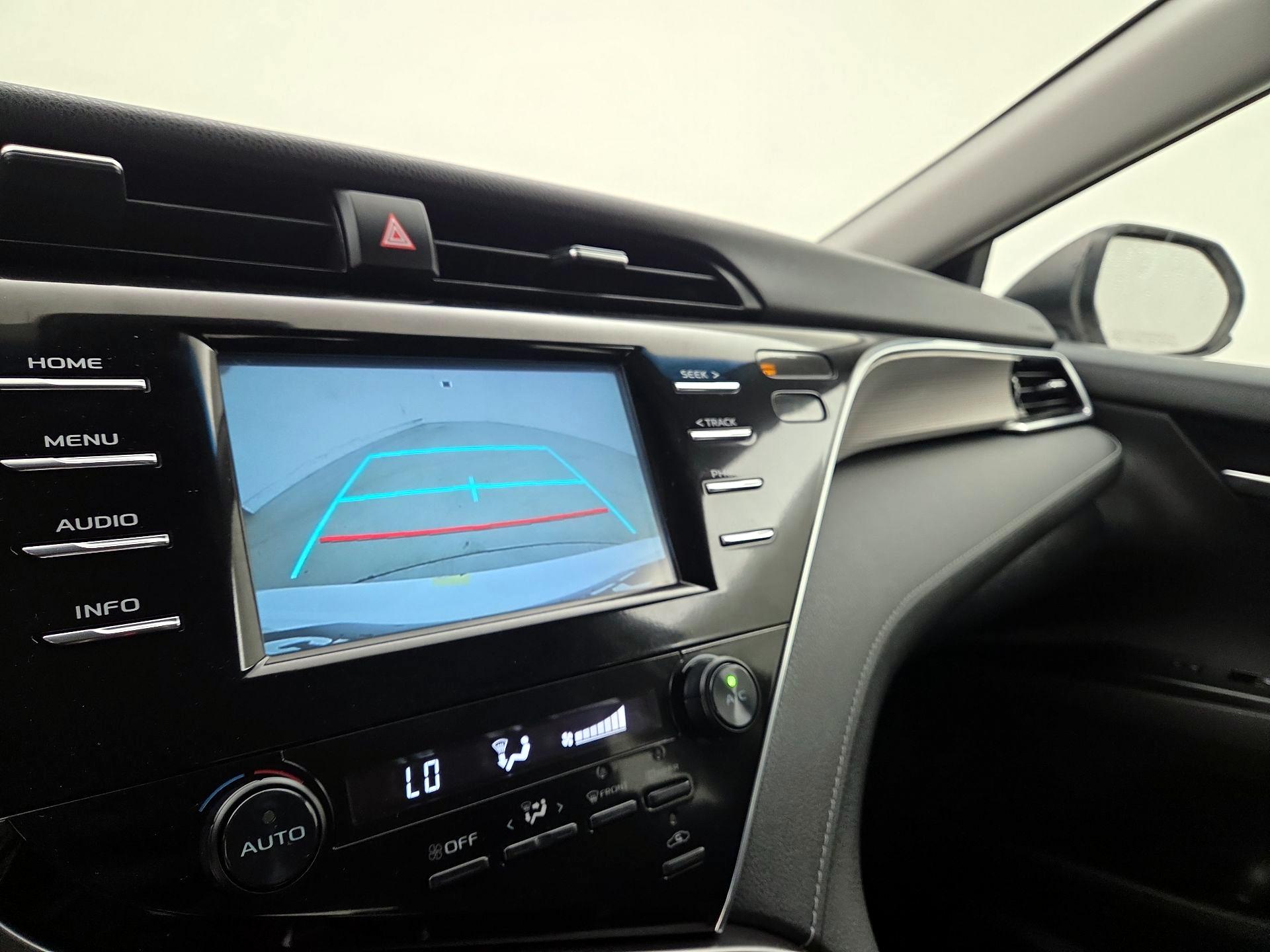 Thumbnail: 2018 Toyota Camry - 13