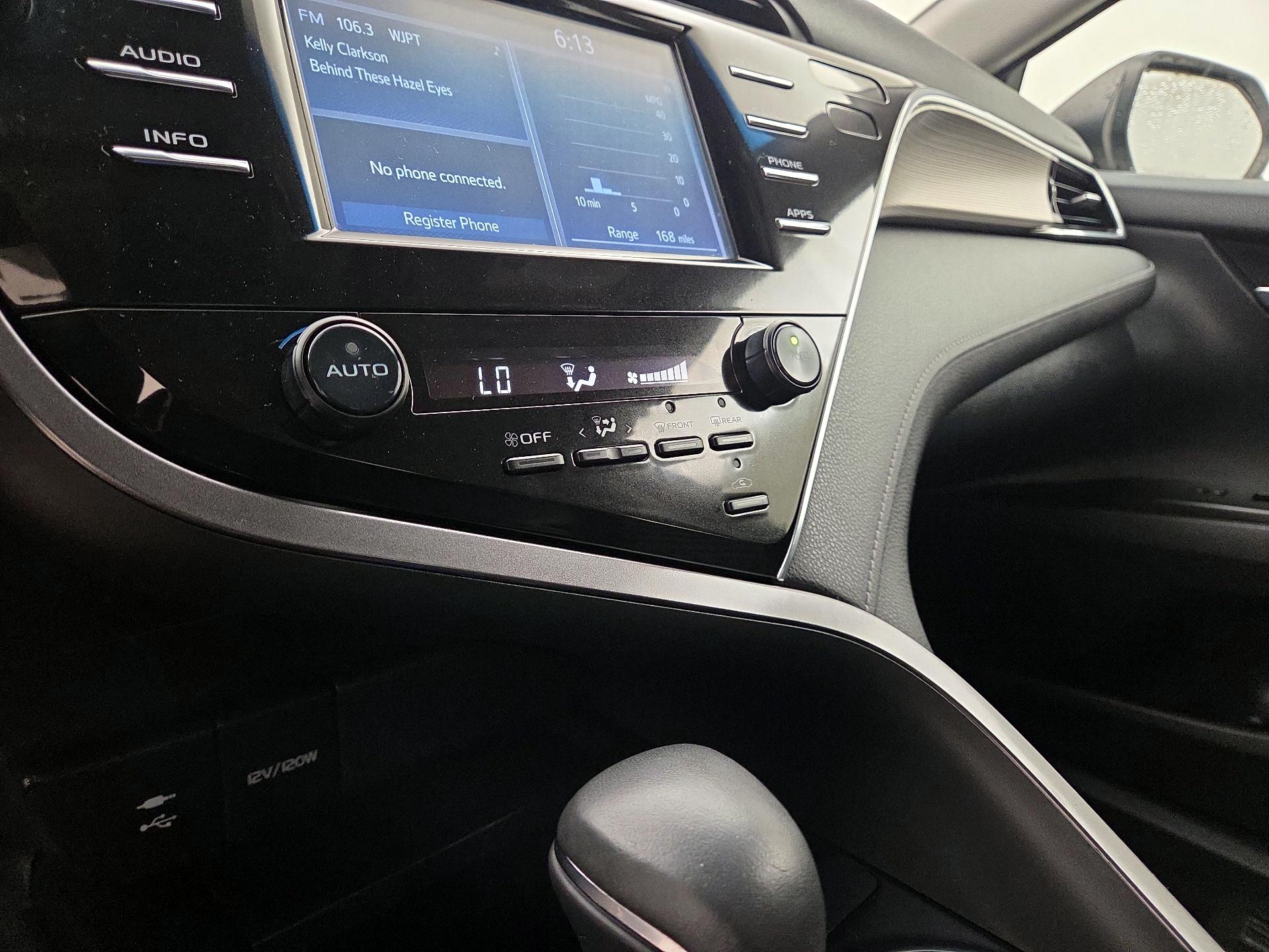 Thumbnail: 2018 Toyota Camry - 15