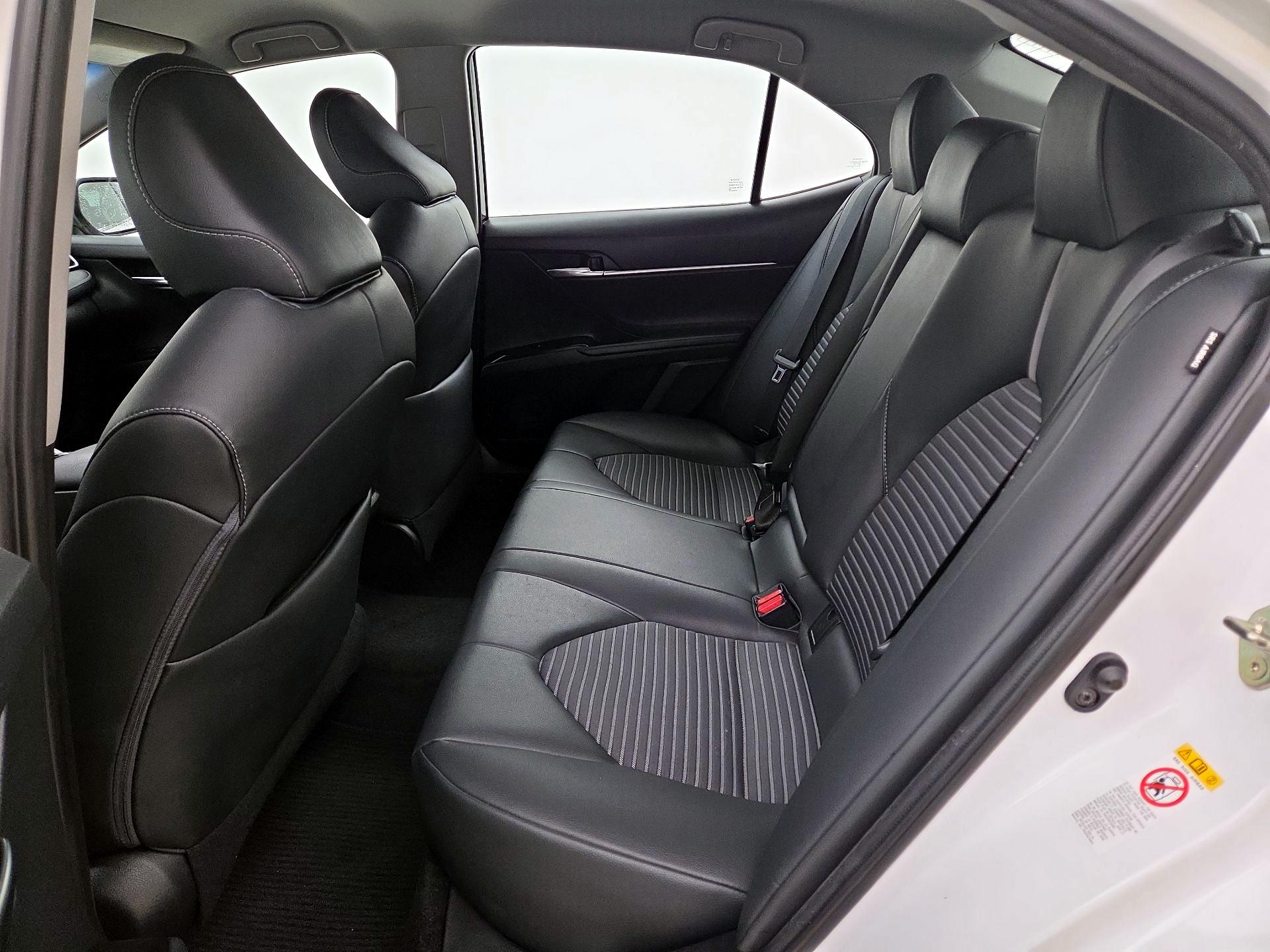 Thumbnail: 2018 Toyota Camry - 18