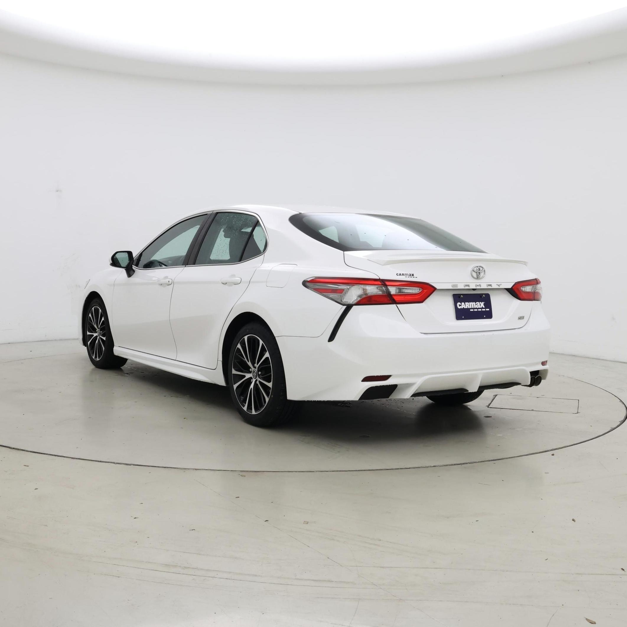 Thumbnail: 2018 Toyota Camry - 2