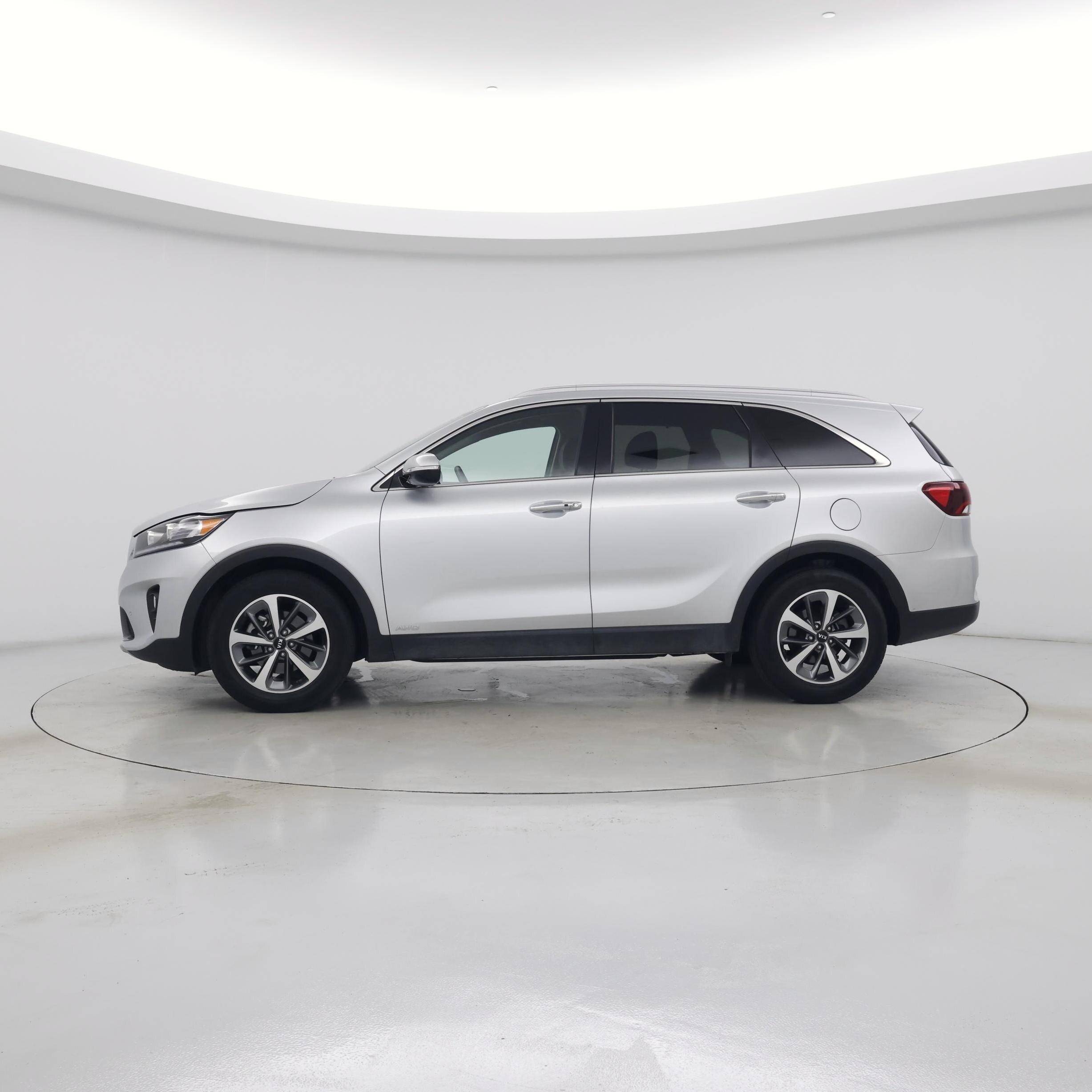 Thumbnail: 2019 Kia Sorento - 3