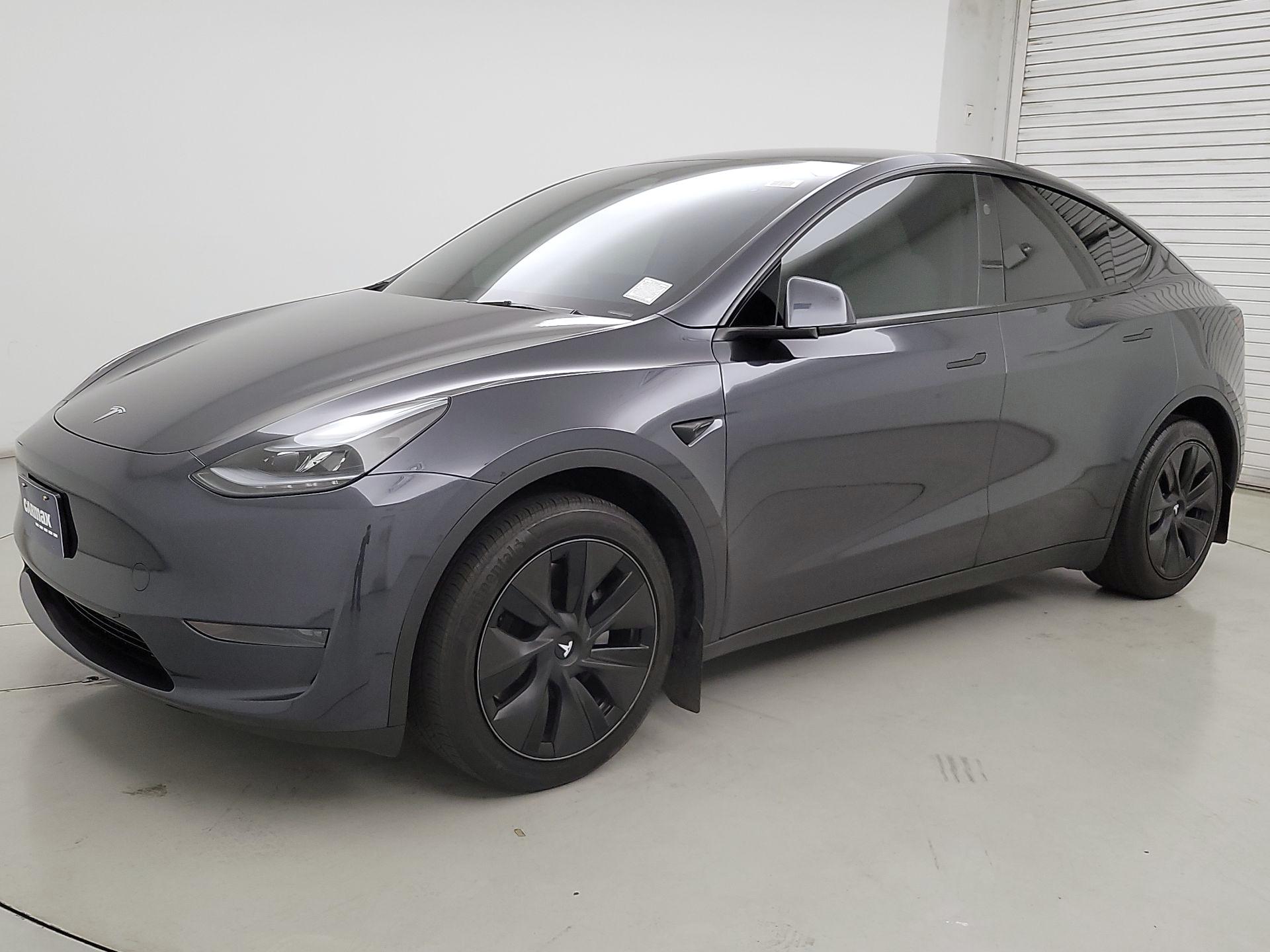 Thumbnail: 2025 Tesla Model Y - 3