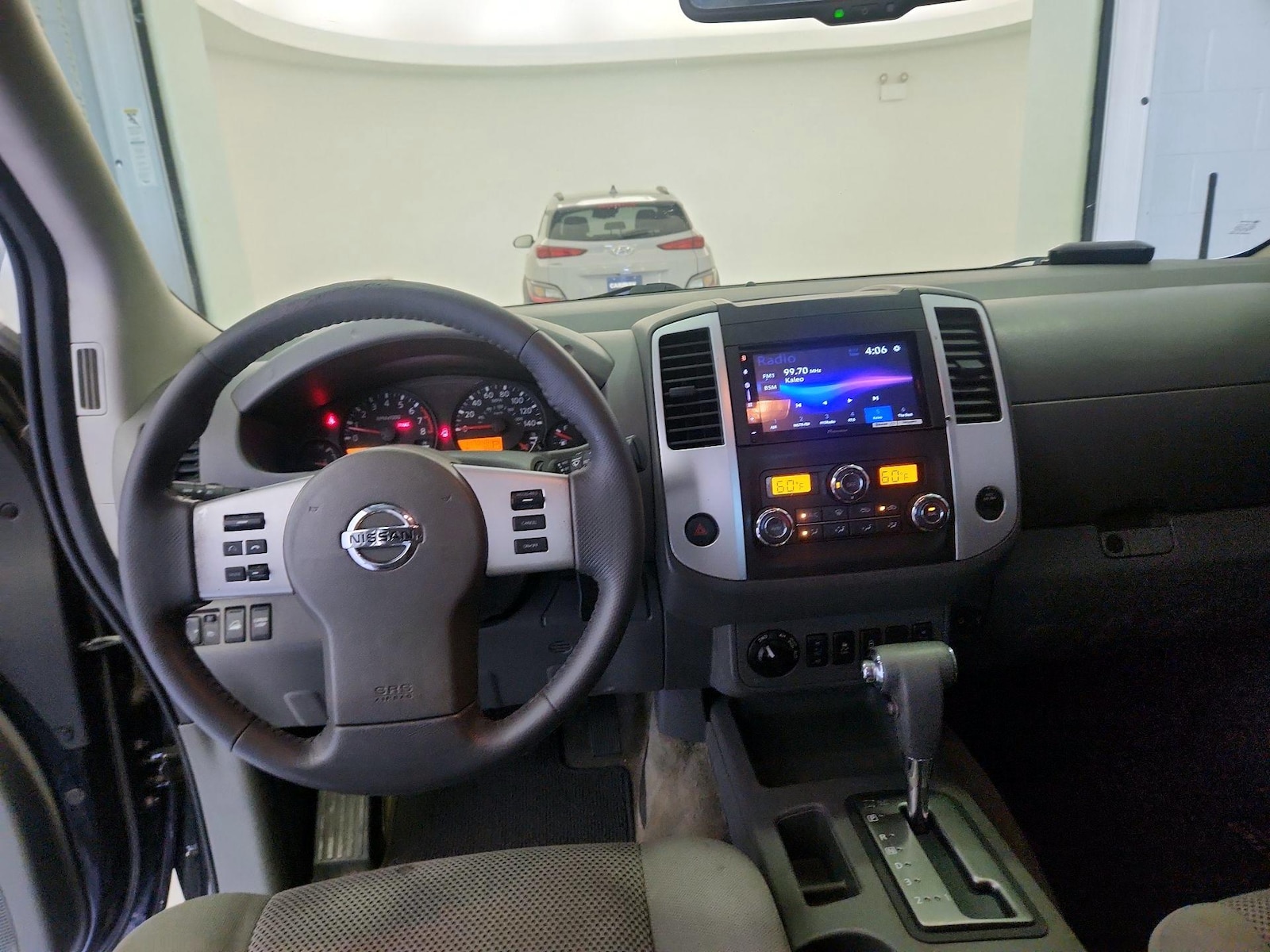 2017 Nissan Frontier SV - Photo 11