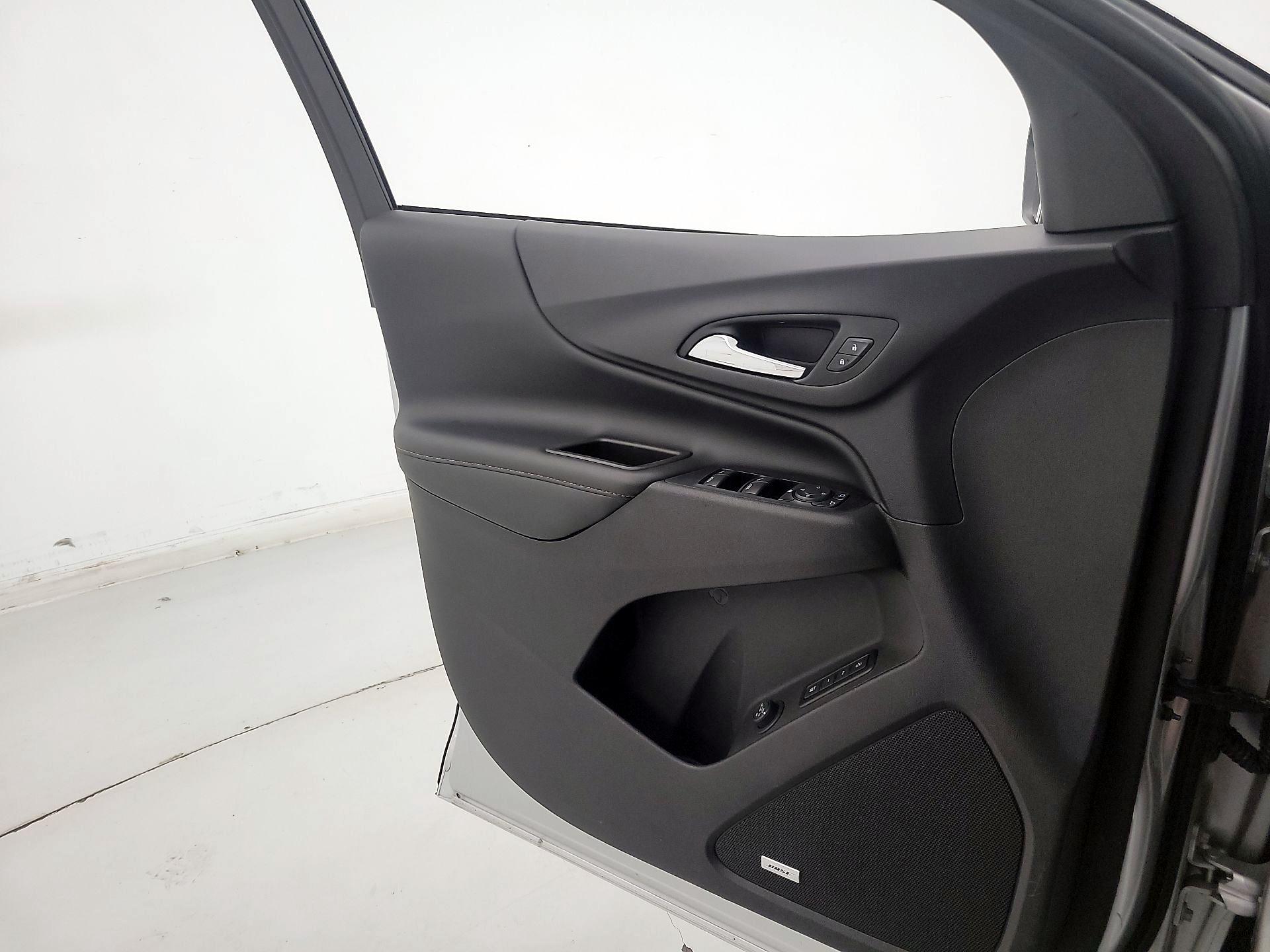Thumbnail: 2020 Chevrolet Equinox - 12