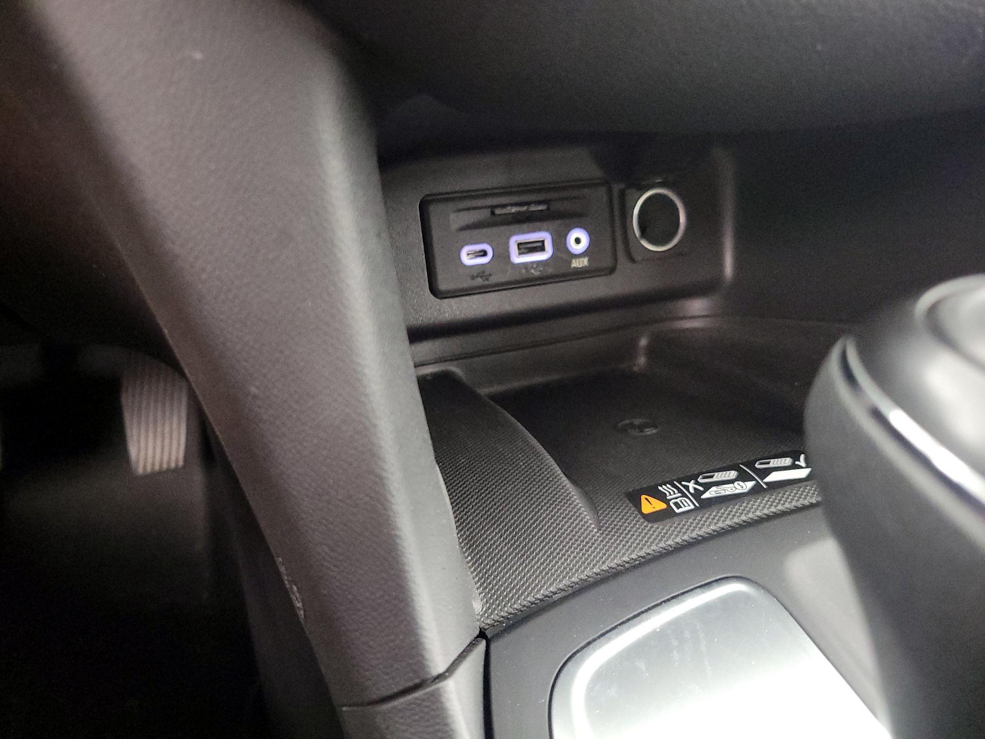 Thumbnail: 2020 Chevrolet Equinox - 19