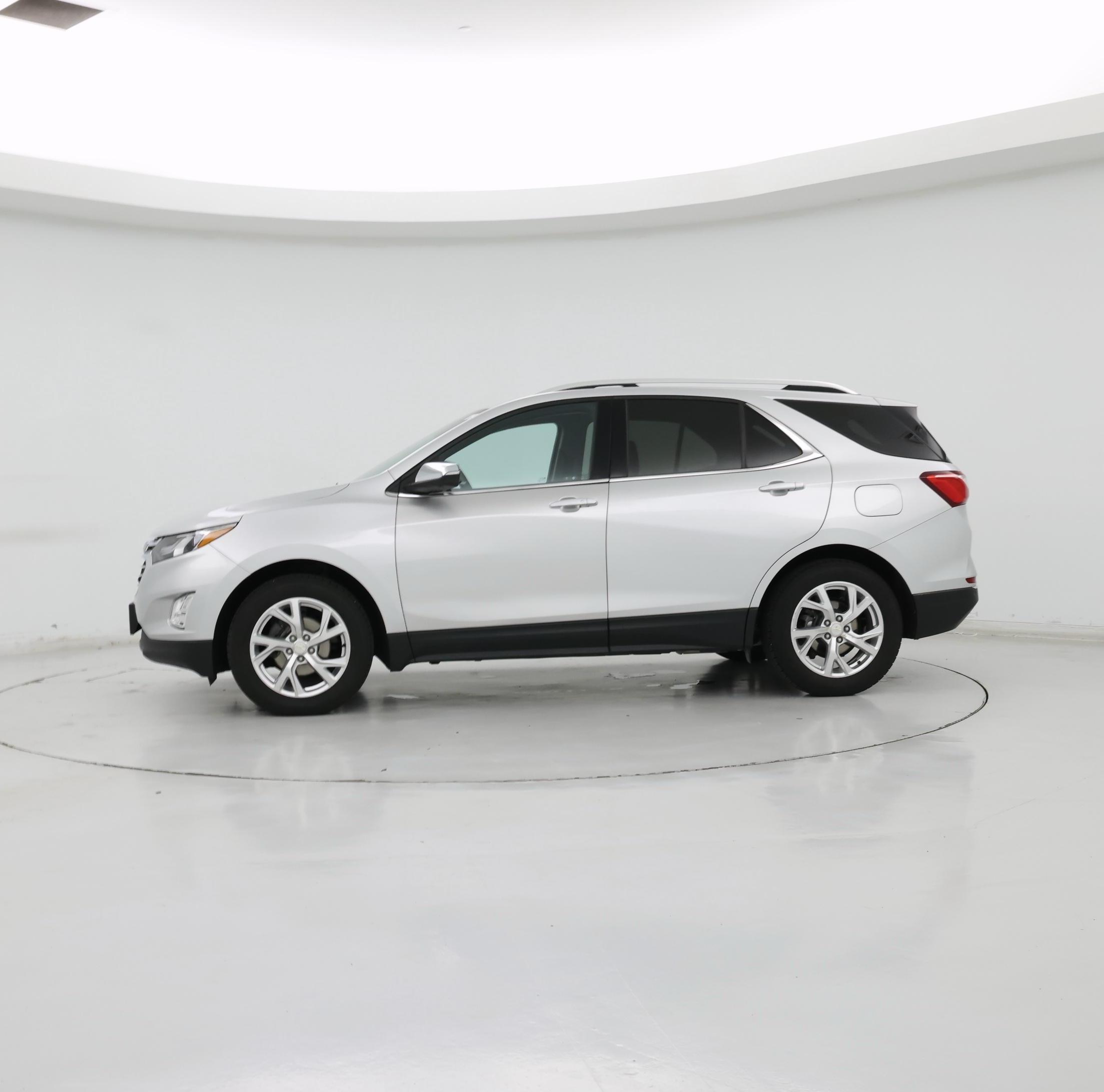 Thumbnail: 2020 Chevrolet Equinox - 3