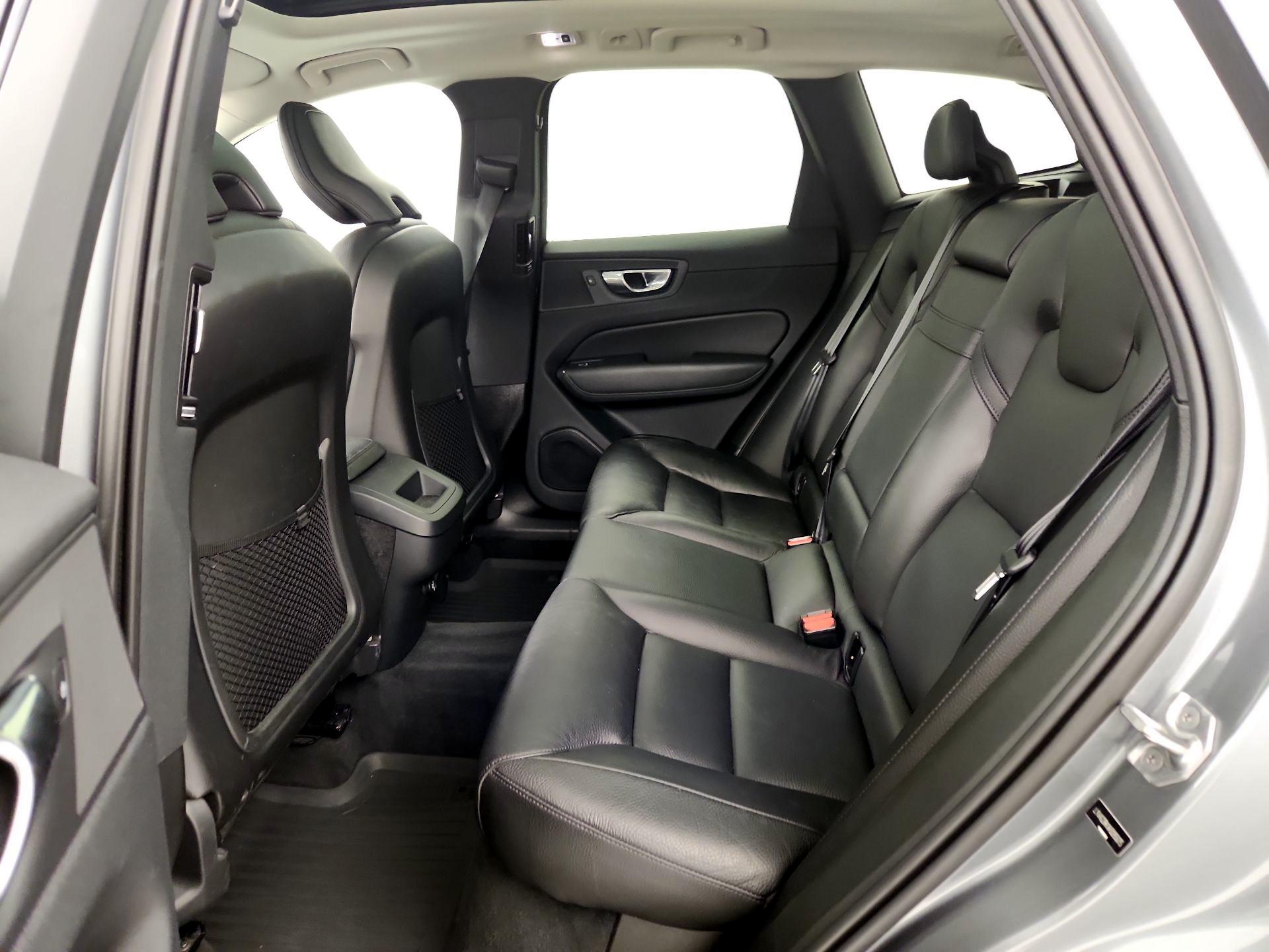 Thumbnail: 2019 Volvo XC60 - 20