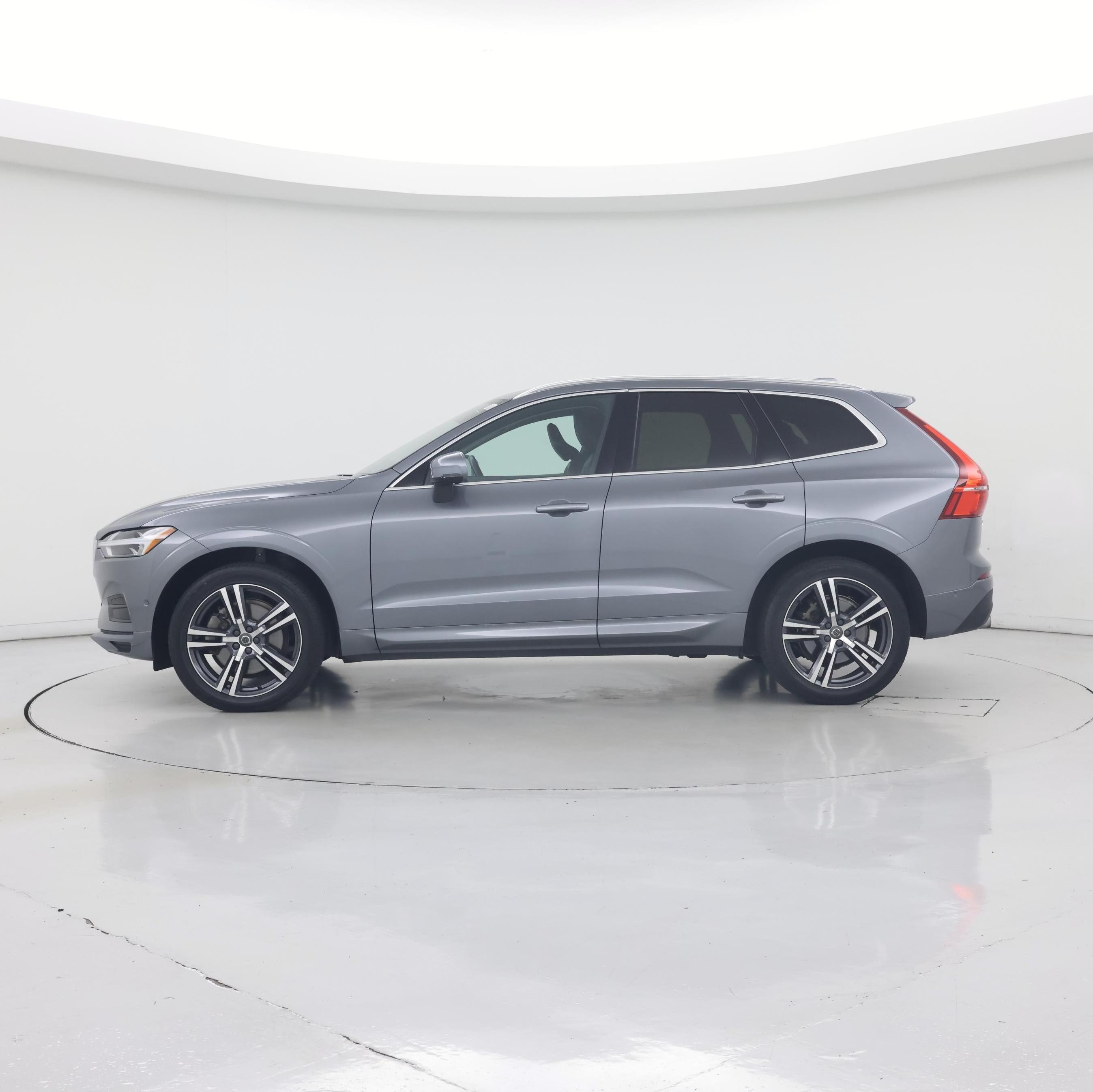 Thumbnail: 2019 Volvo XC60 - 3