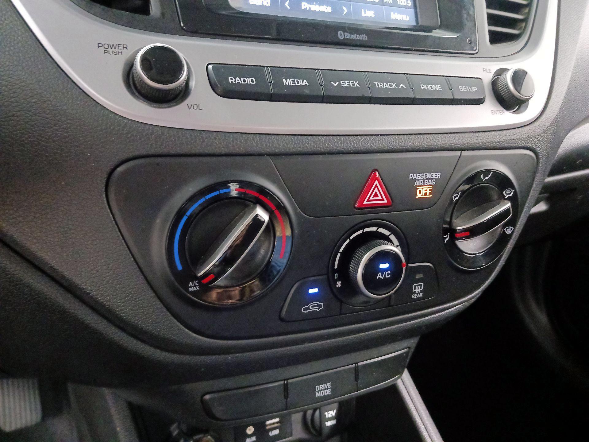 Thumbnail: 2022 Hyundai Accent - 12