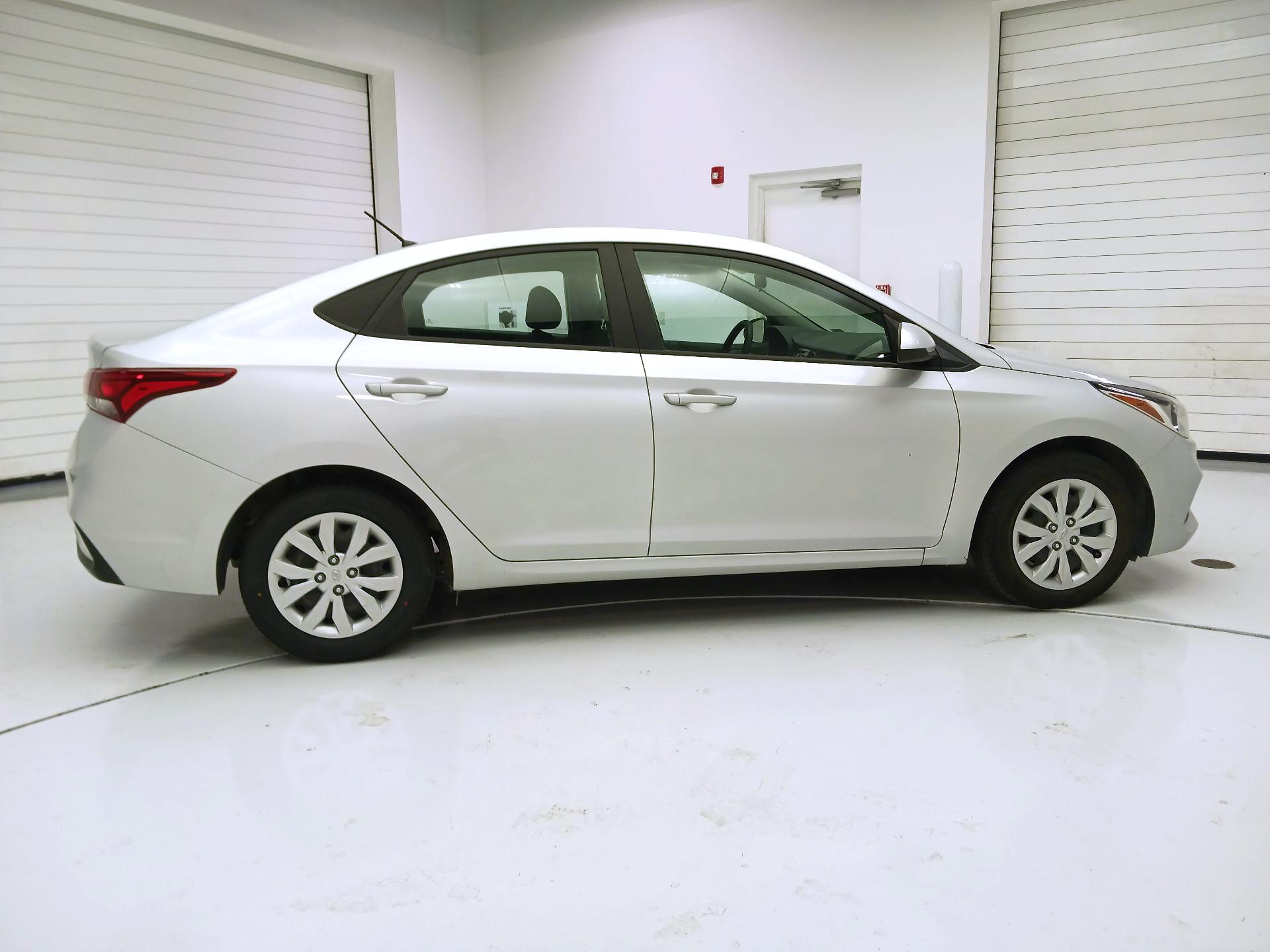 Thumbnail: 2022 Hyundai Accent - 4