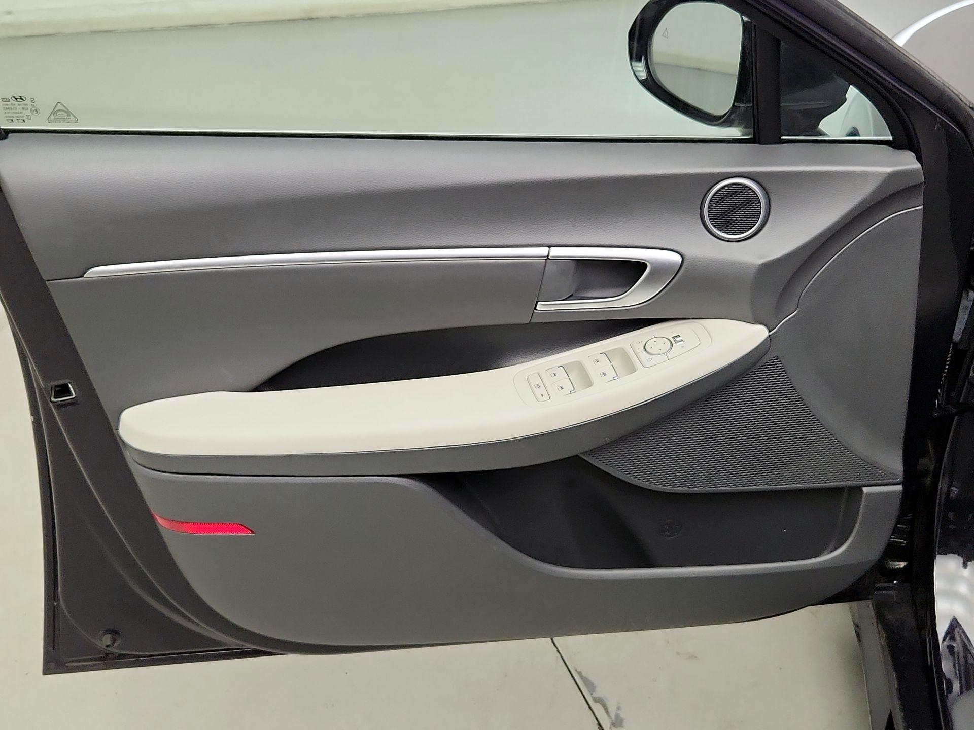 Thumbnail: 2025 Hyundai Sonata - 10