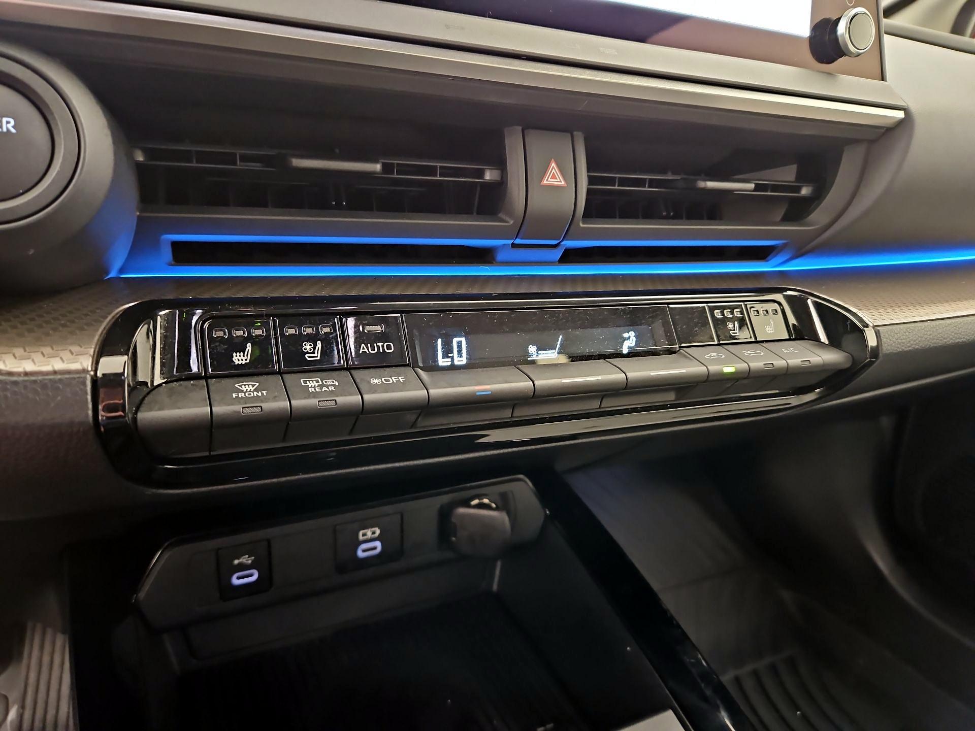 Thumbnail: 2024 Toyota Prius - 16