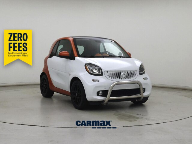 White 2016 smart fortwo Hatchback Rear-Wheel Drive Automatic
