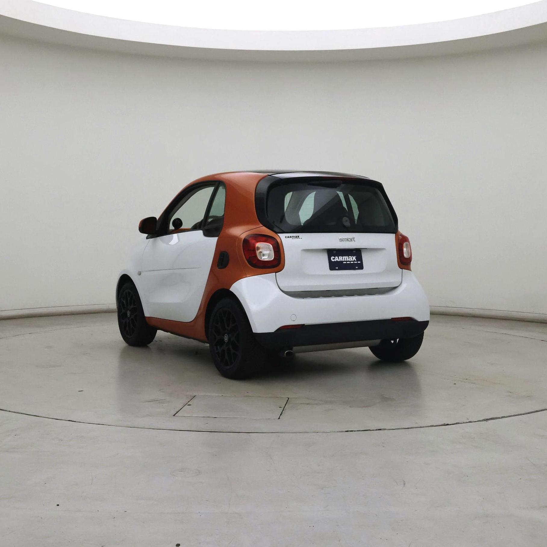 Thumbnail: 2016 smart fortwo - 2
