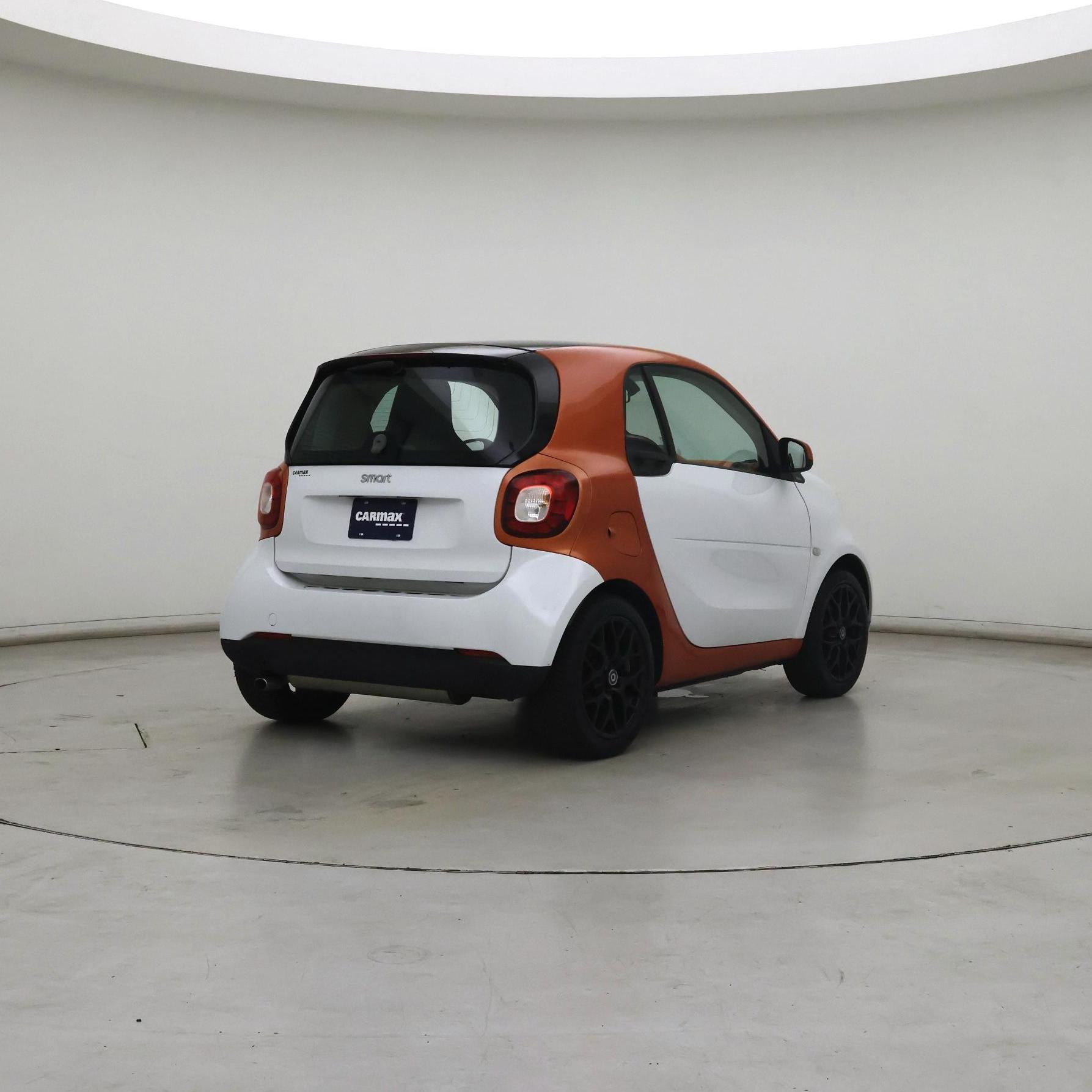 Thumbnail: 2016 smart fortwo - 8