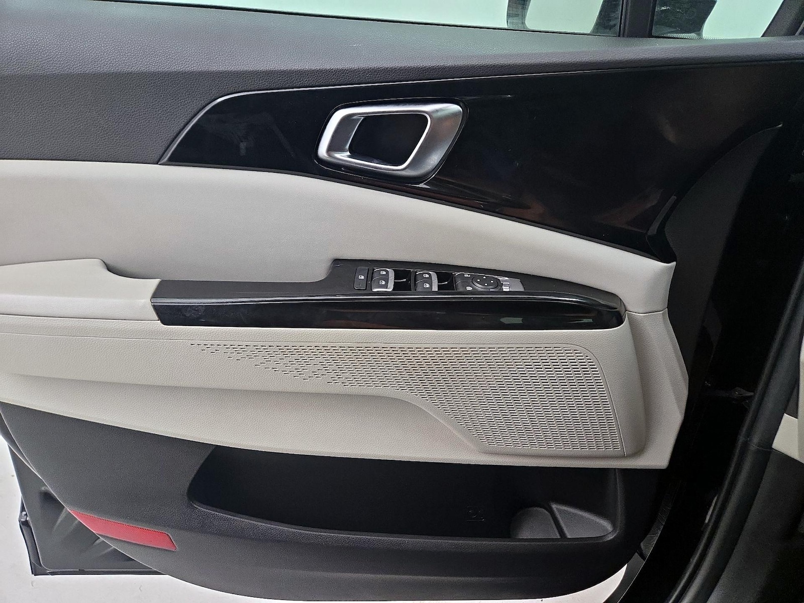 2022 Kia Carnival EX - Photo 13