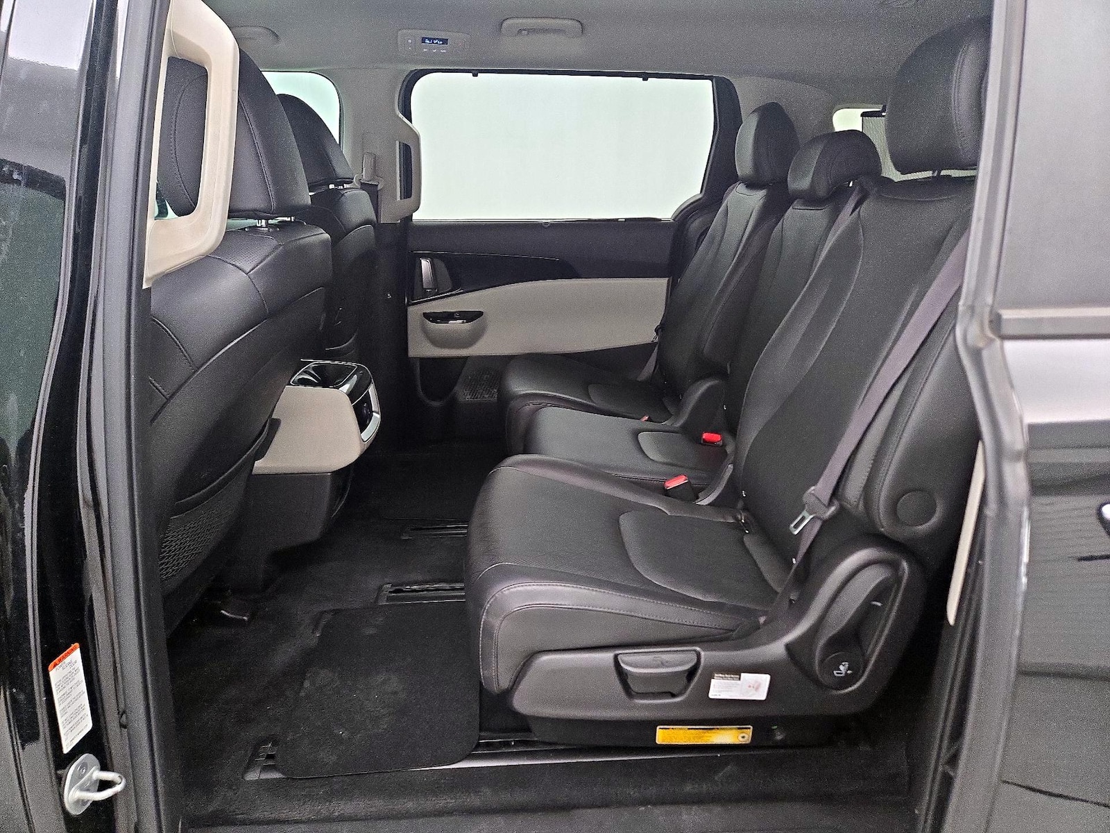 2022 Kia Carnival EX - Photo 21