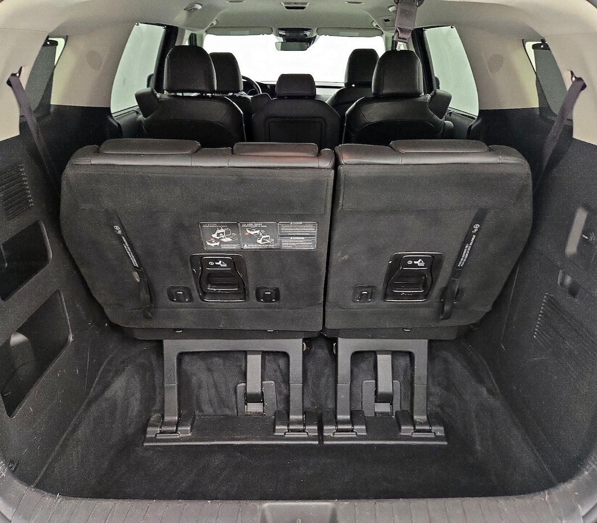 Trunk/Cargo (Seats Up)