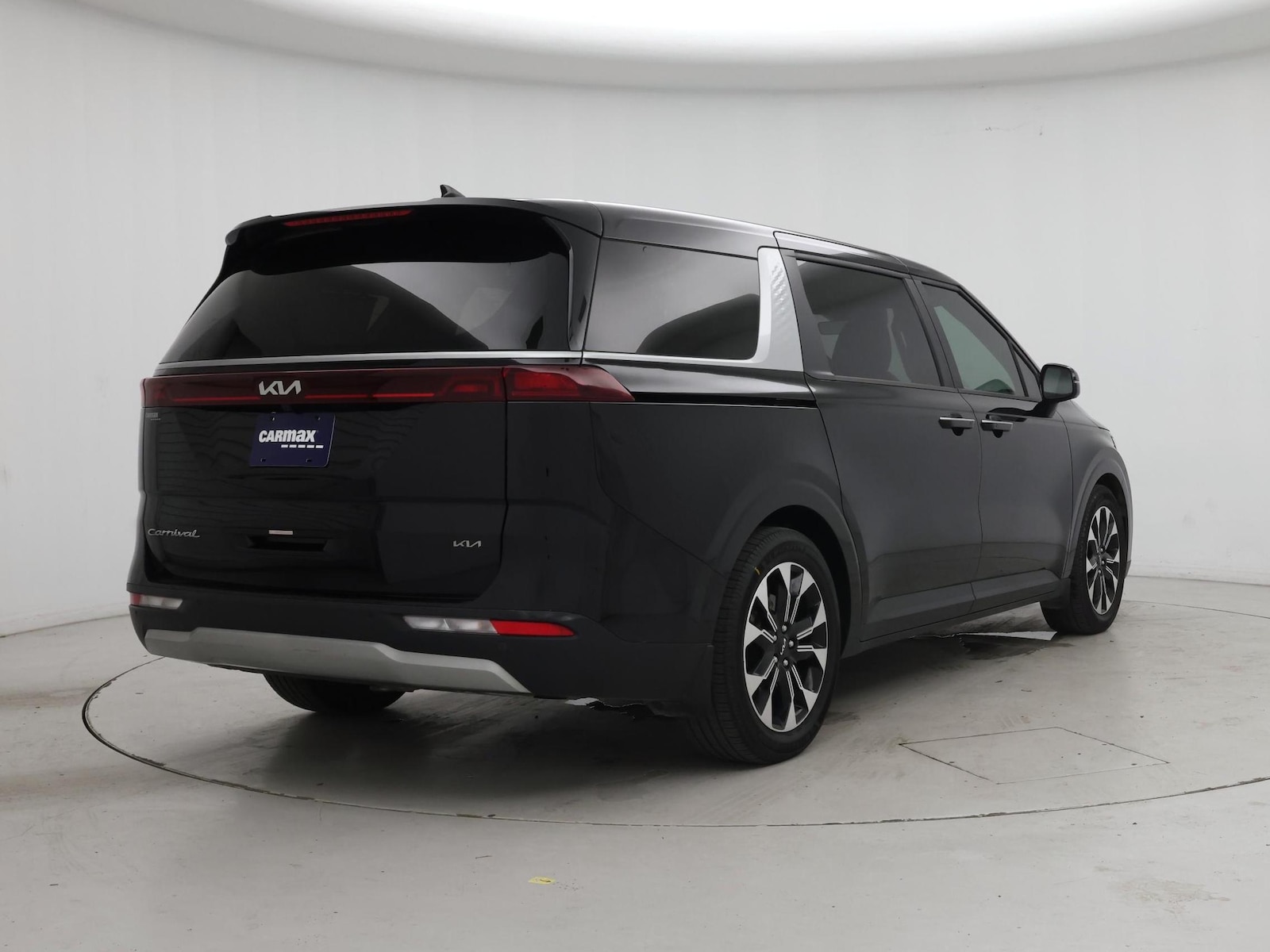 2022 Kia Carnival EX - Photo 9