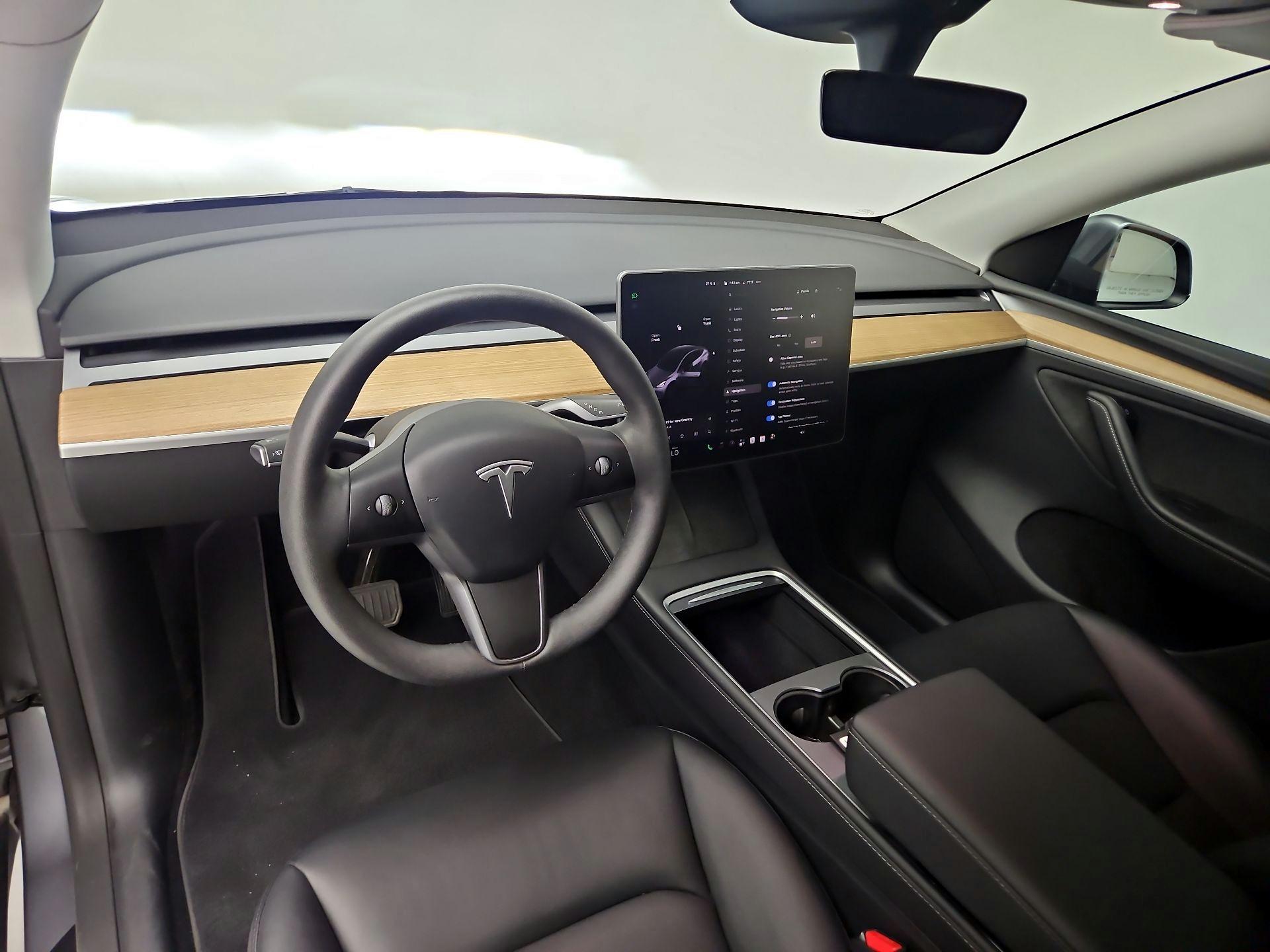 Thumbnail: 2025 Tesla Model Y - 9