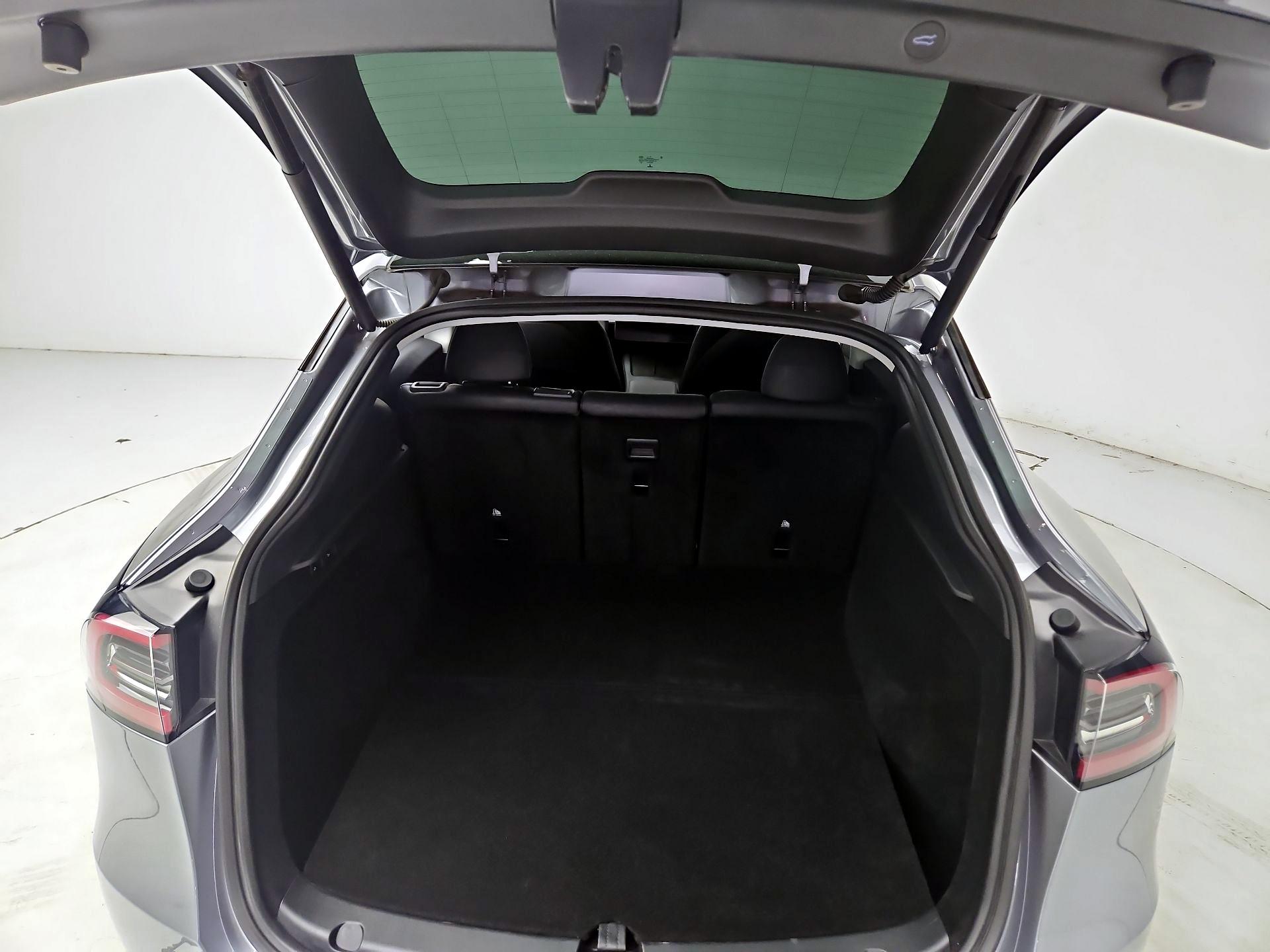 Thumbnail: 2025 Tesla Model Y - 20