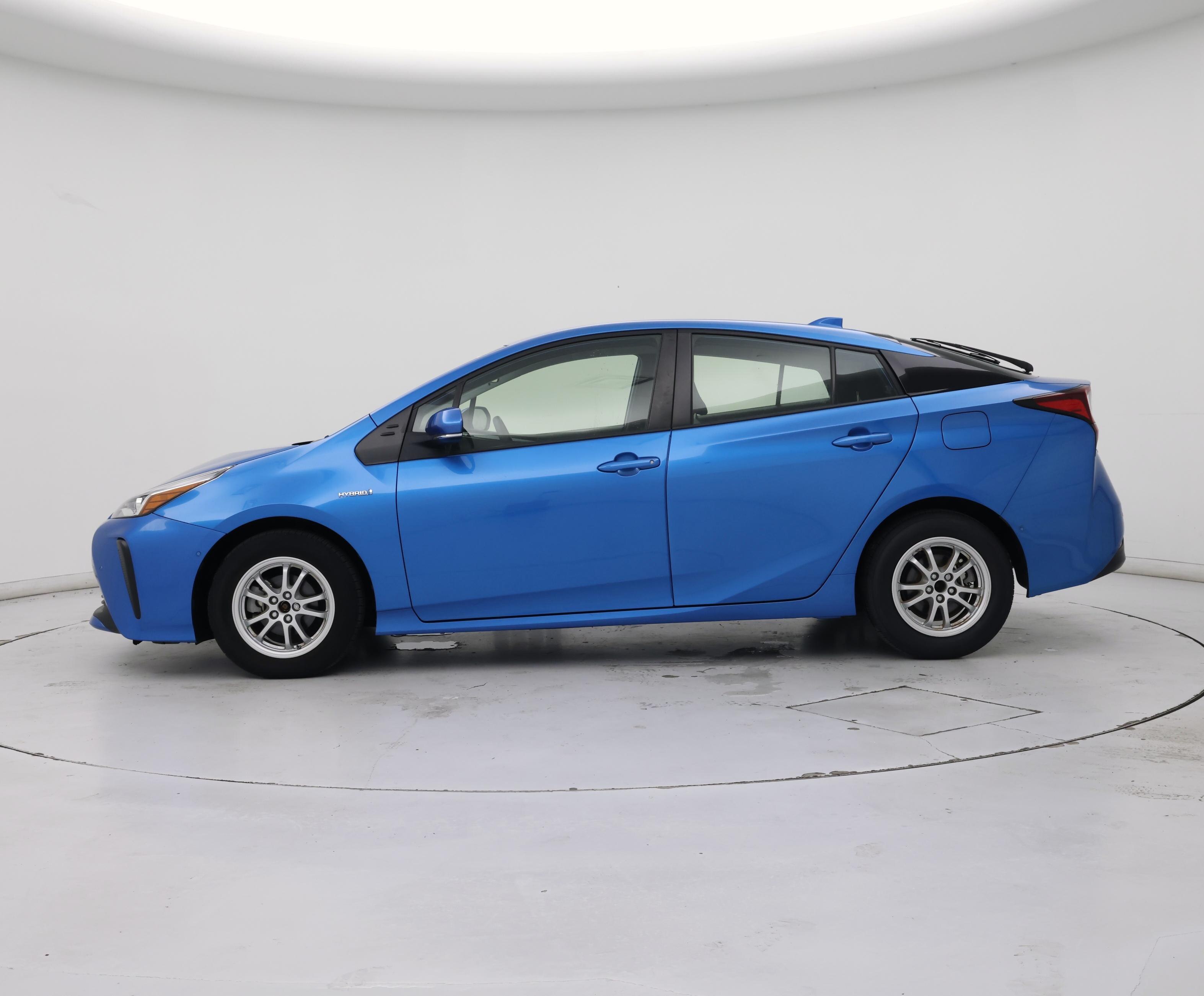 Thumbnail: 2021 Toyota Prius - 3