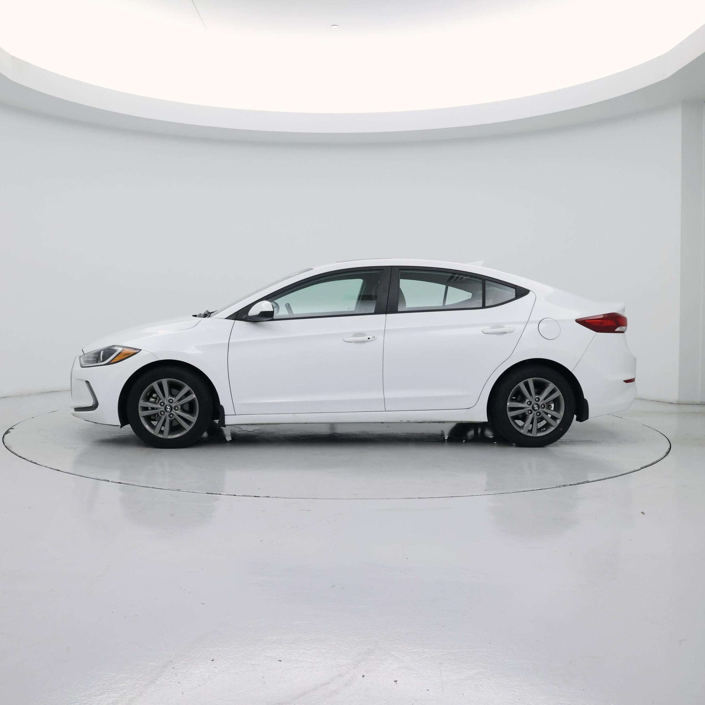 Thumbnail: 2018 Hyundai Elantra - 3