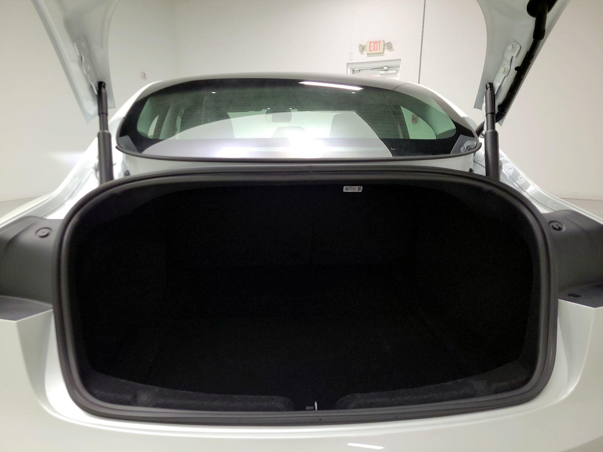 Thumbnail: 2025 Tesla Model 3 - 18
