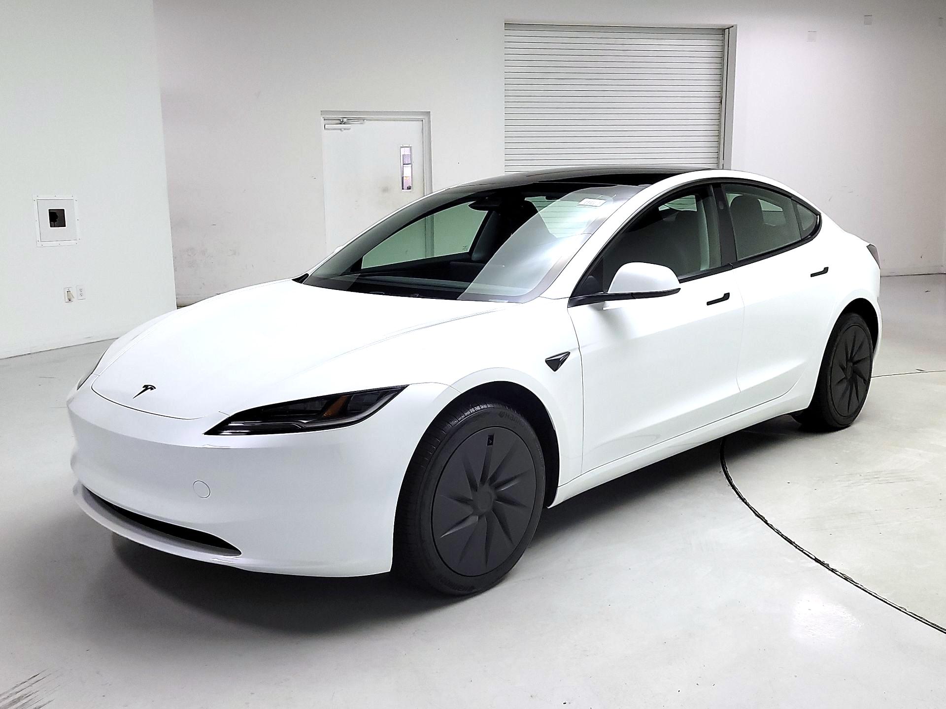 Thumbnail: 2025 Tesla Model 3 - 3