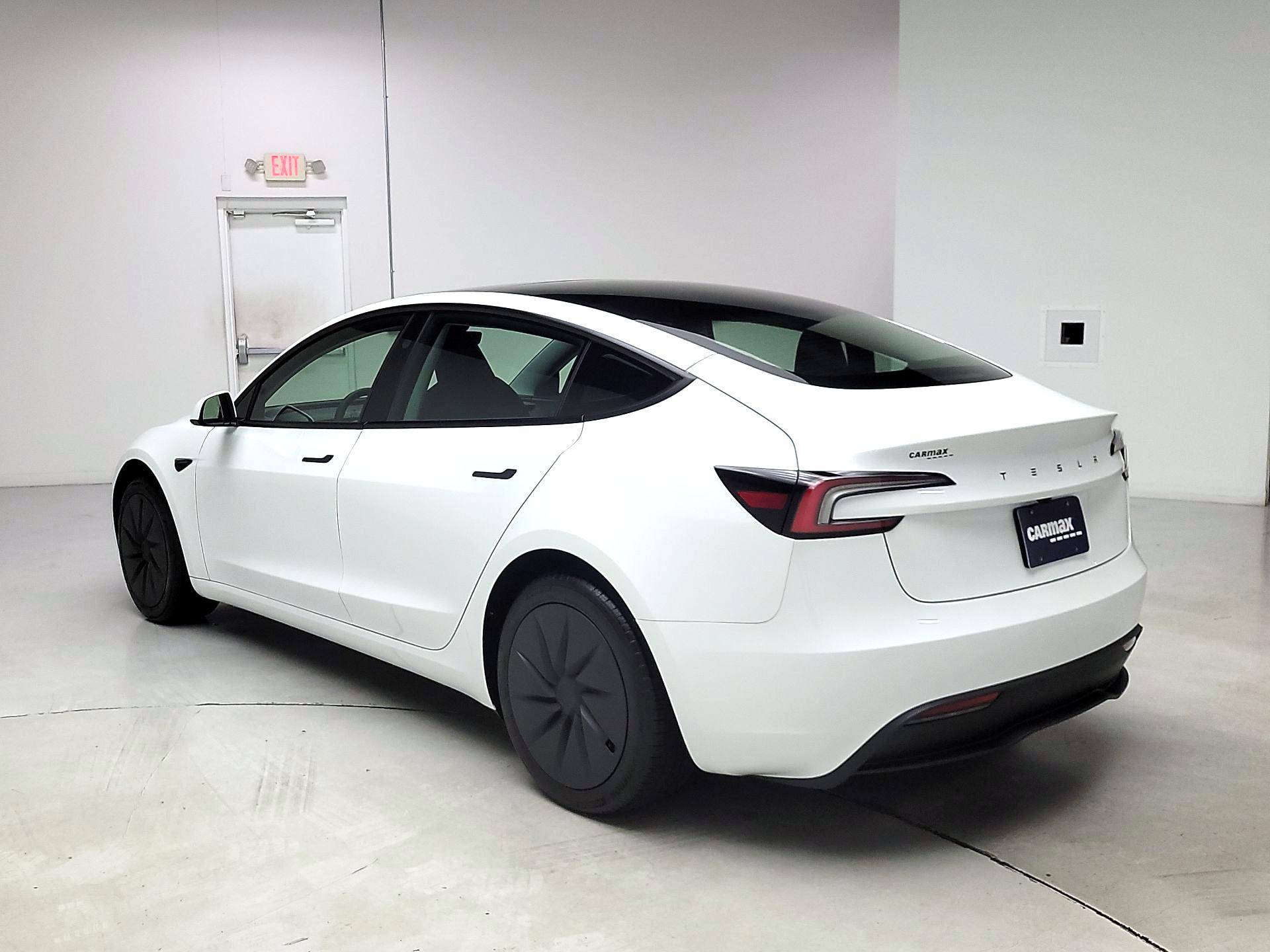 Thumbnail: 2025 Tesla Model 3 - 7