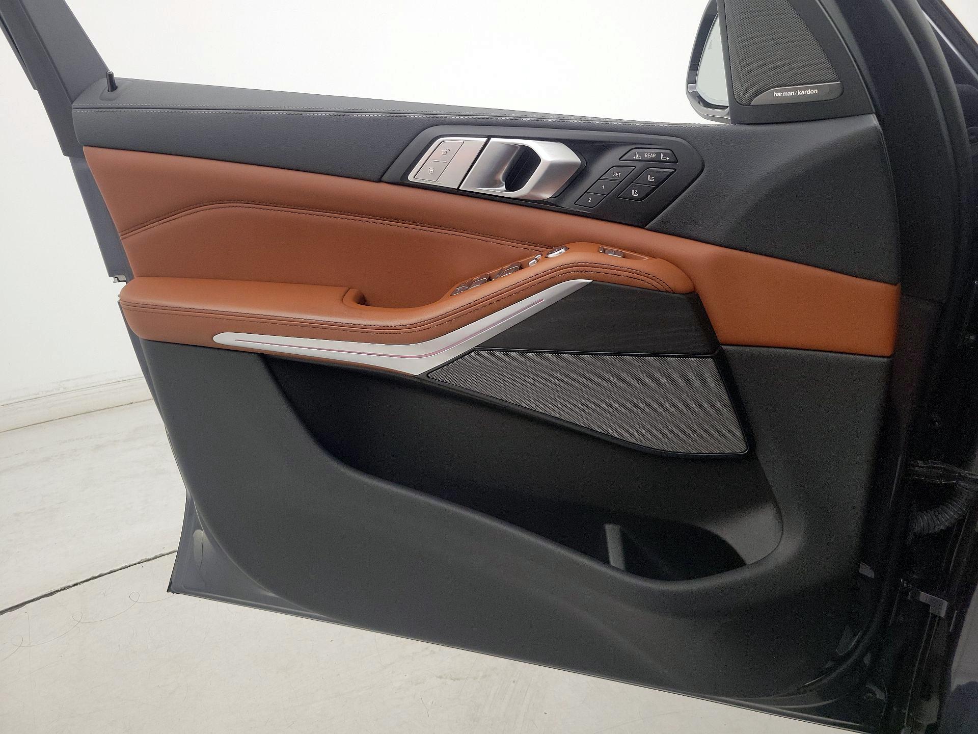 Thumbnail: 2021 BMW X7 - 12