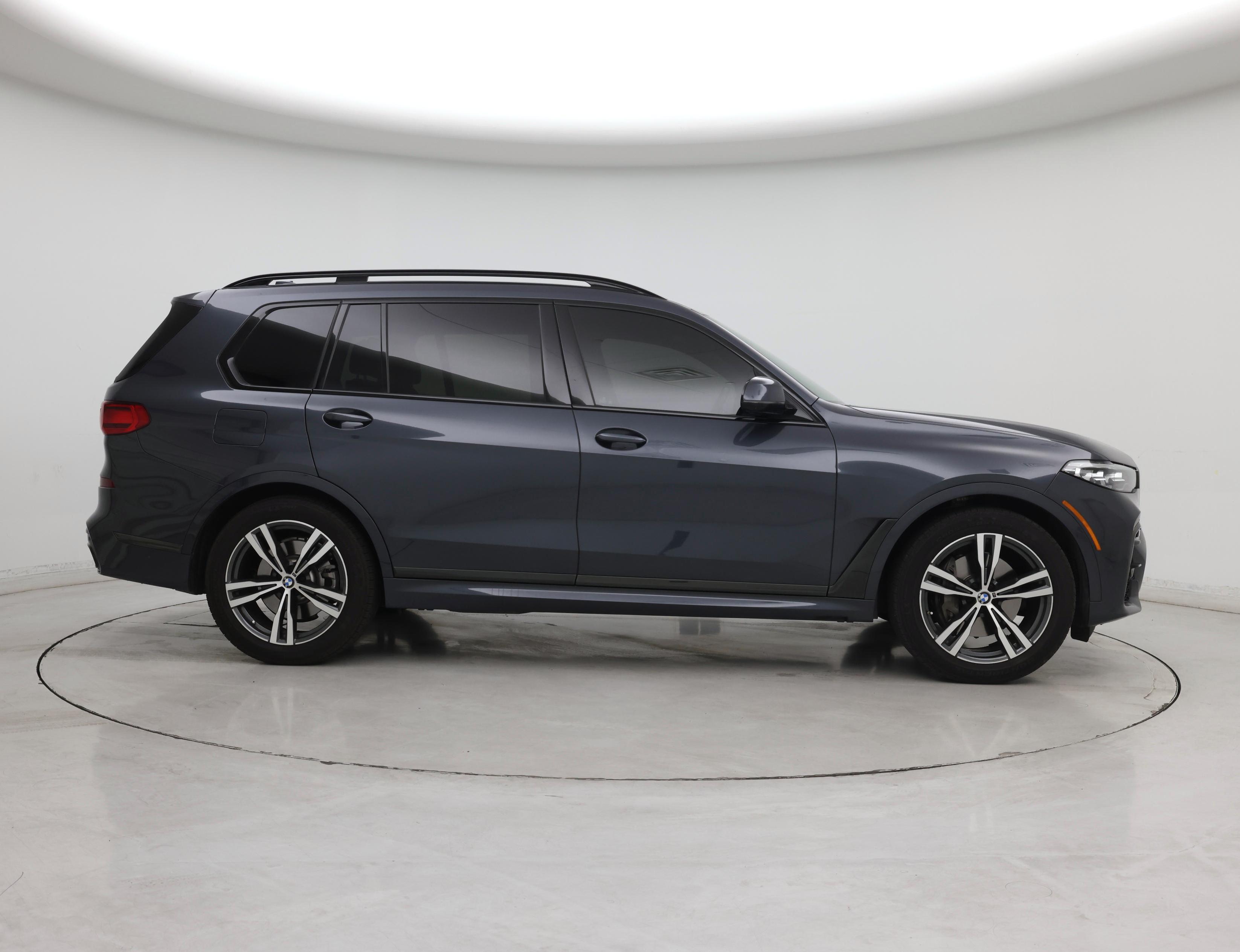 Thumbnail: 2021 BMW X7 - 7