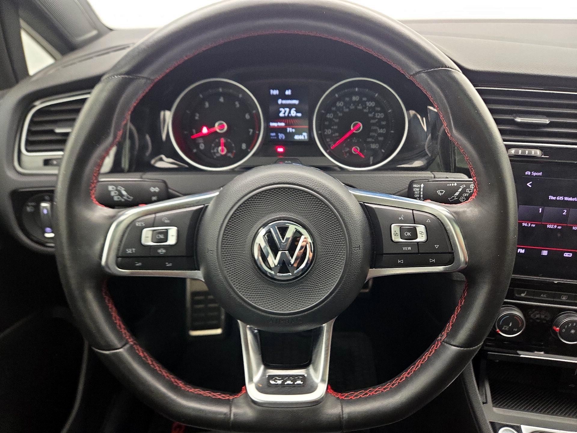 Thumbnail: 2020 Volkswagen Golf - 10