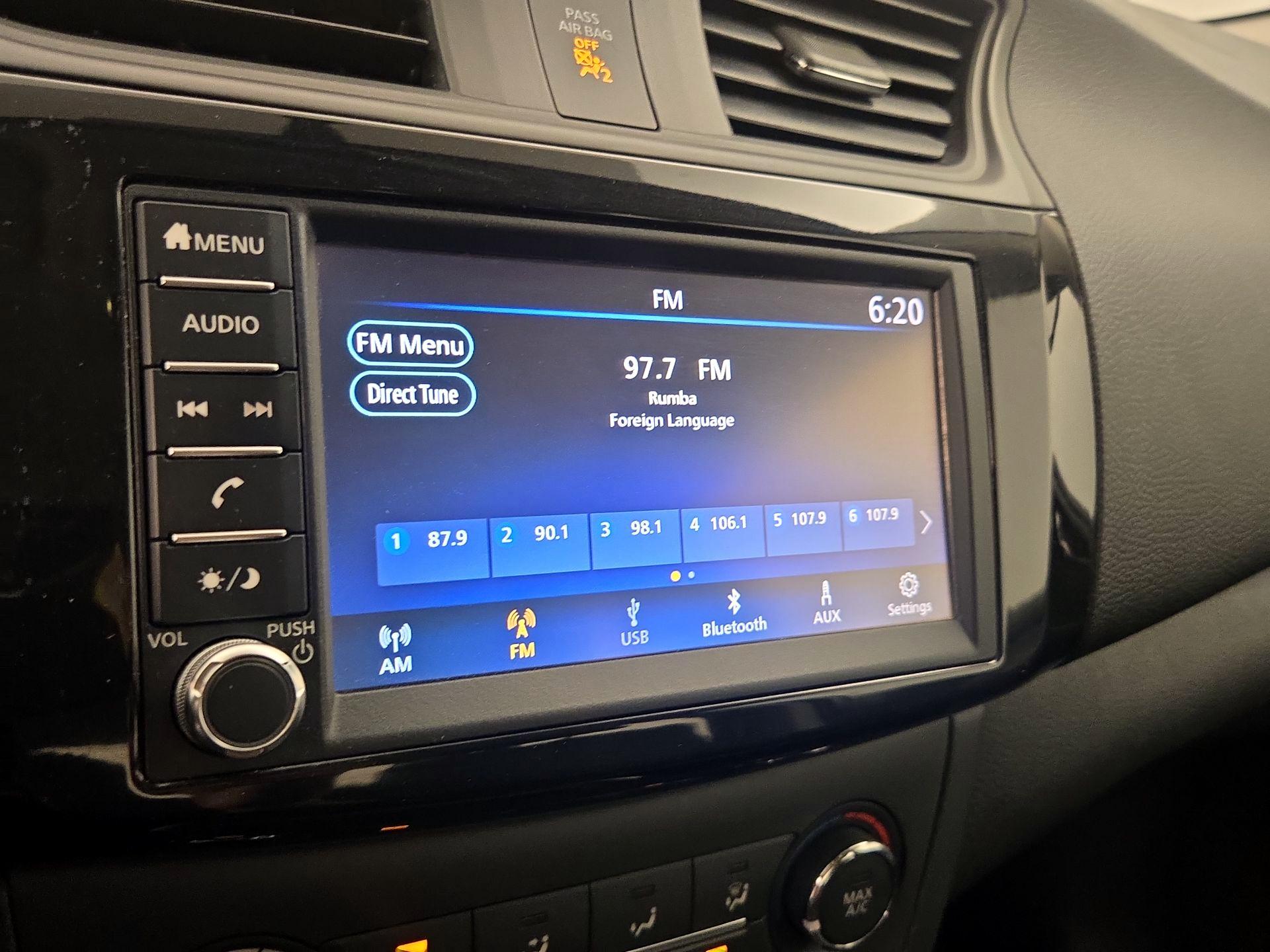 Thumbnail: 2019 Nissan Sentra - 15