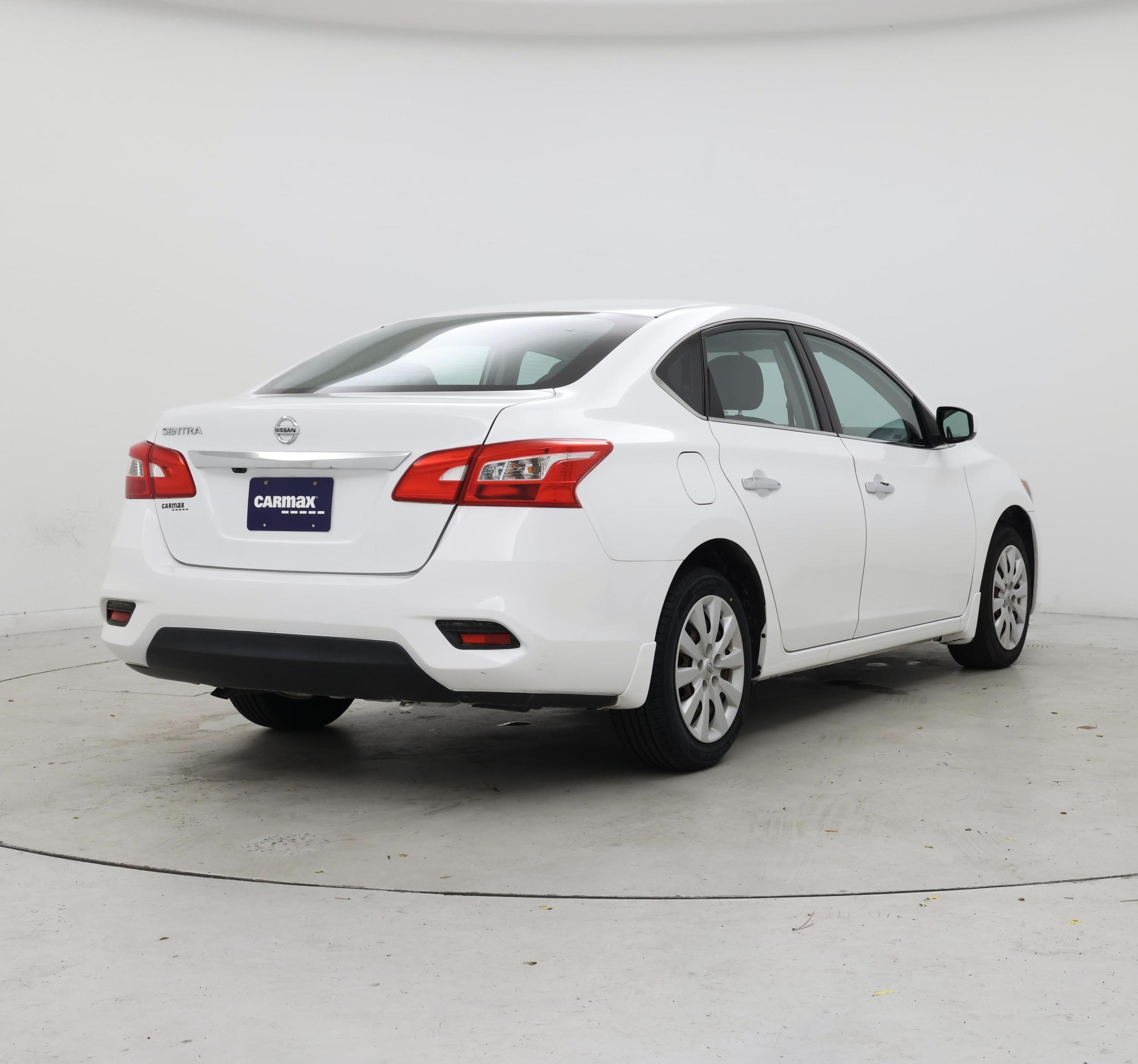 Thumbnail: 2019 Nissan Sentra - 8