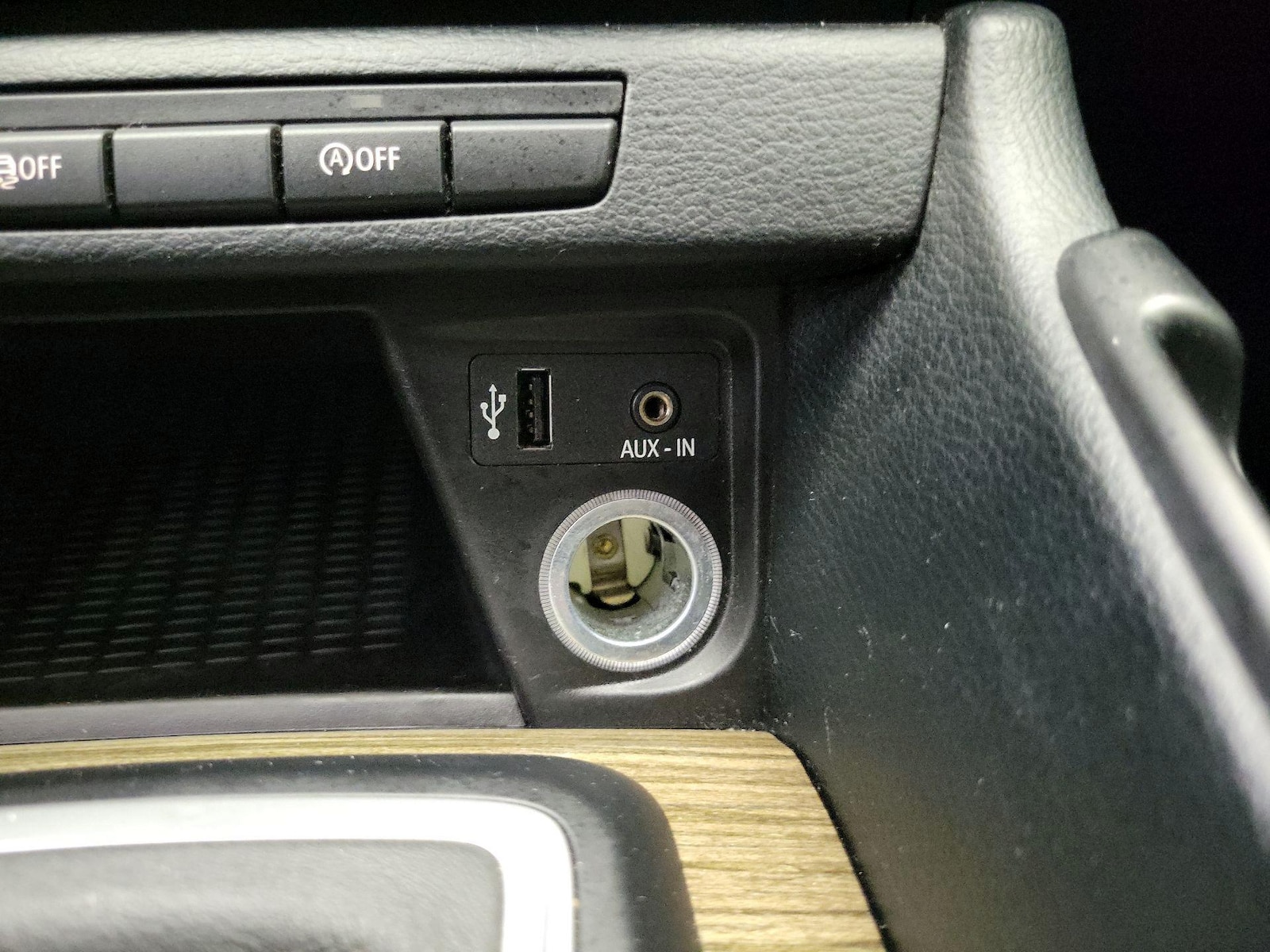 2015 BMW X1 28i - Photo 16